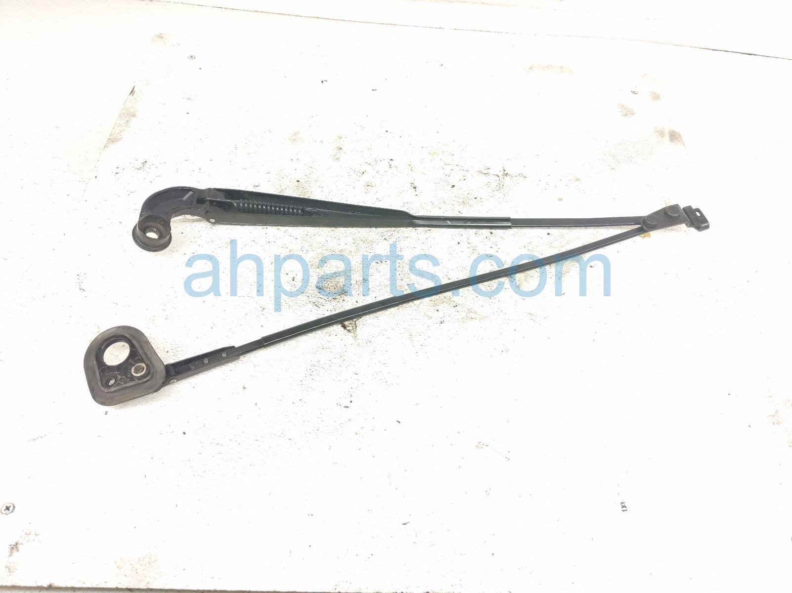 2001 Lexus Ls430 Driver Windshield Wiper Arm 85221 50090 Replacement 2001 Lexus Ls430 Driver Windshield Wiper Arm 85221 50090 Replacement thumbnail