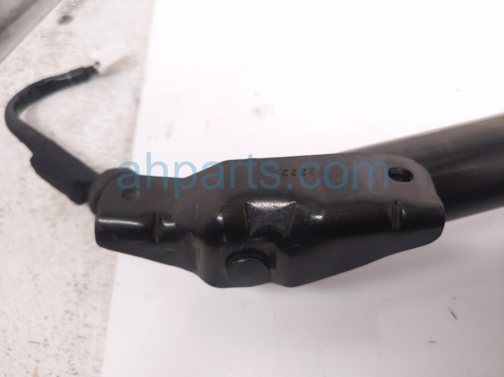 2023 Subaru Ascent Rear Passenger Power Liftgate Strut 63329XC00C Replacement 2023 Subaru Ascent Rear Passenger Power Liftgate Strut 63329XC00C Replacement thumbnail