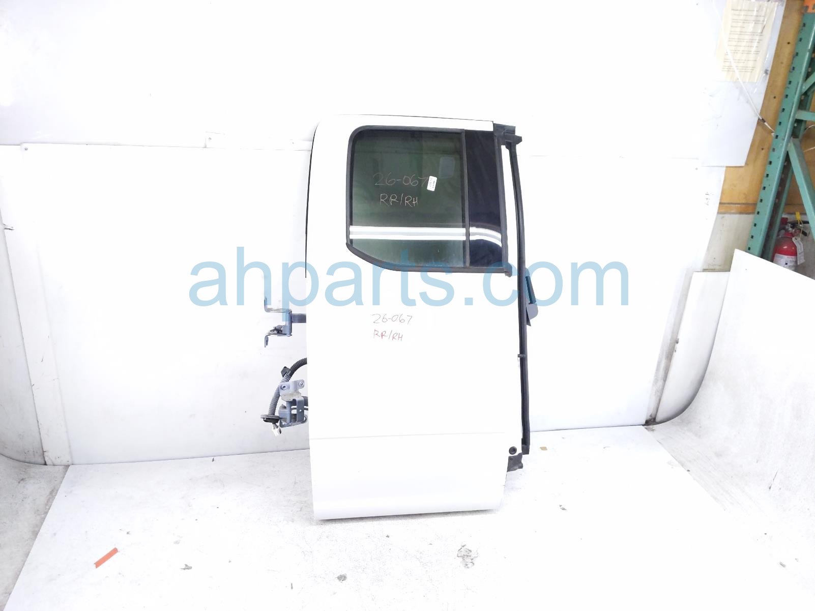 Ford RR/RH DOOR - WHITE - NO INSIDE TRIM