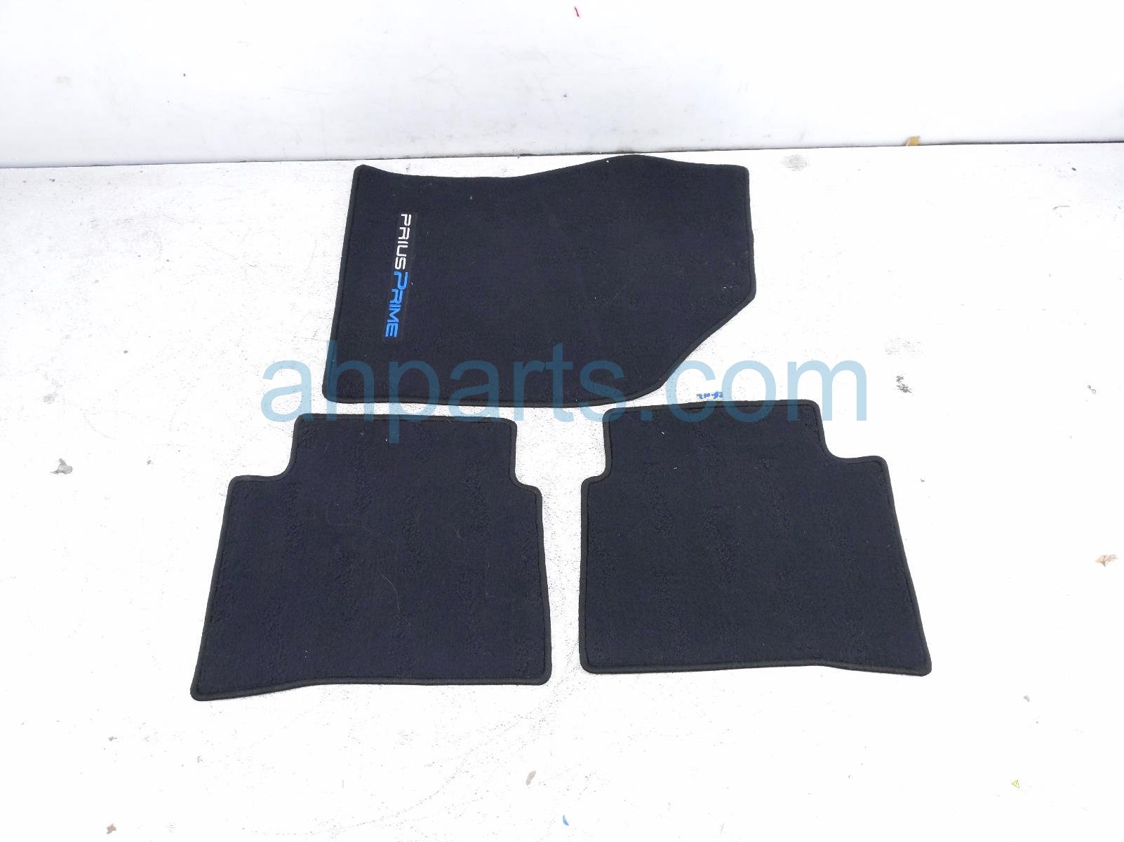$65 Toyota SET OF 3 CARPET FLOOR MATS - BLK $65 Toyota SET OF 3 CARPET FLOOR MATS - BLK