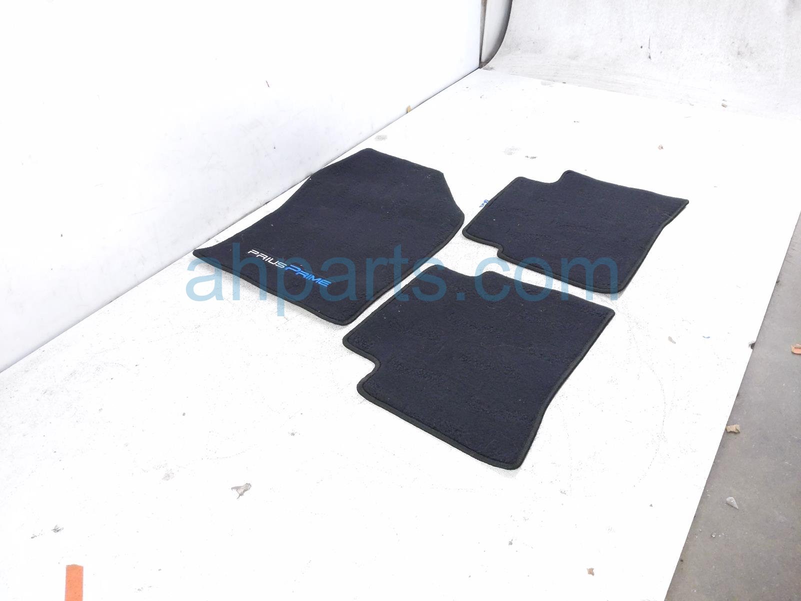 2017 Toyota Prius Set Of 3 Carpet Floor Mats Blk PT919 47160 Replacement 2017 Toyota Prius Set Of 3 Carpet Floor Mats Blk PT919 47160 Replacement thumbnail