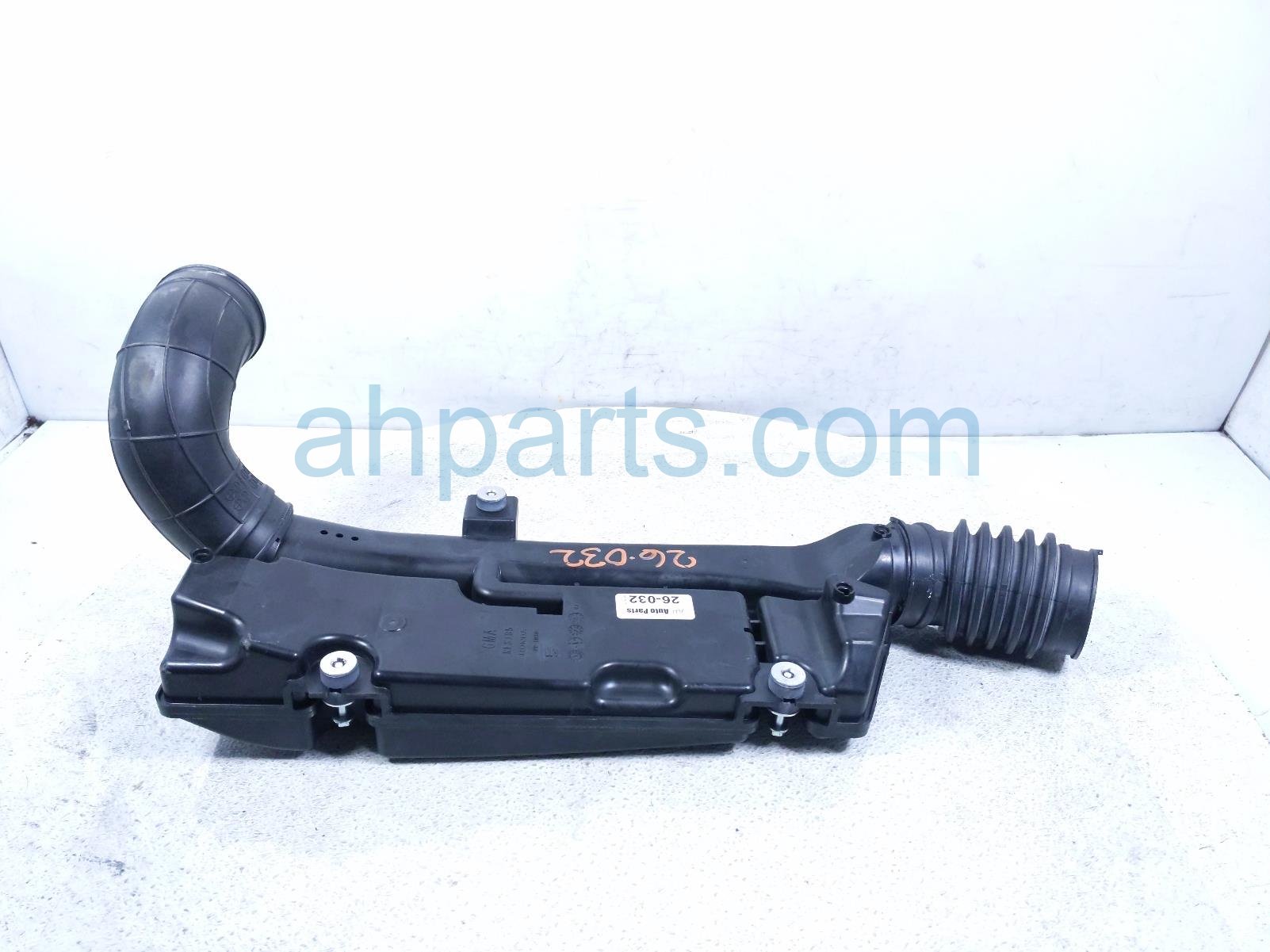 $75 Honda AIR INTAKE RESONATOR & TUBE - HYBRID