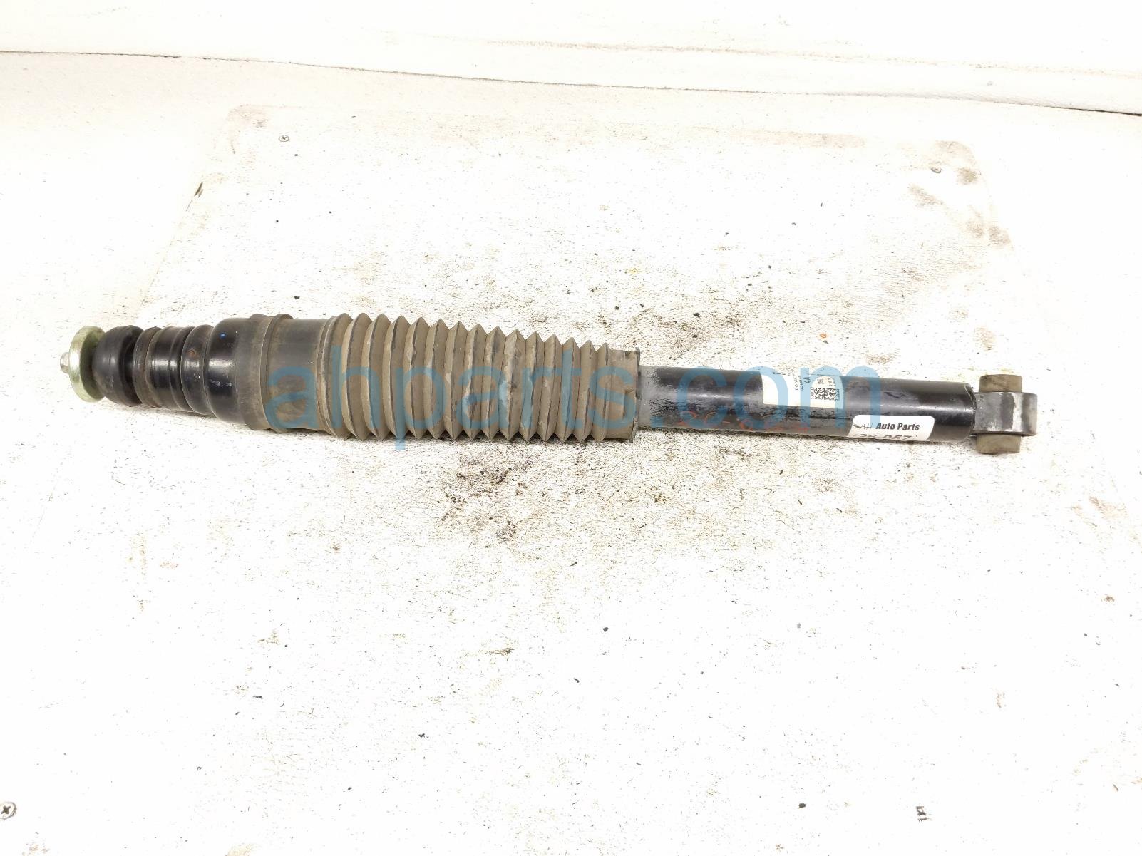 Acura RR/RH SHOCK ABSORBER - AWD