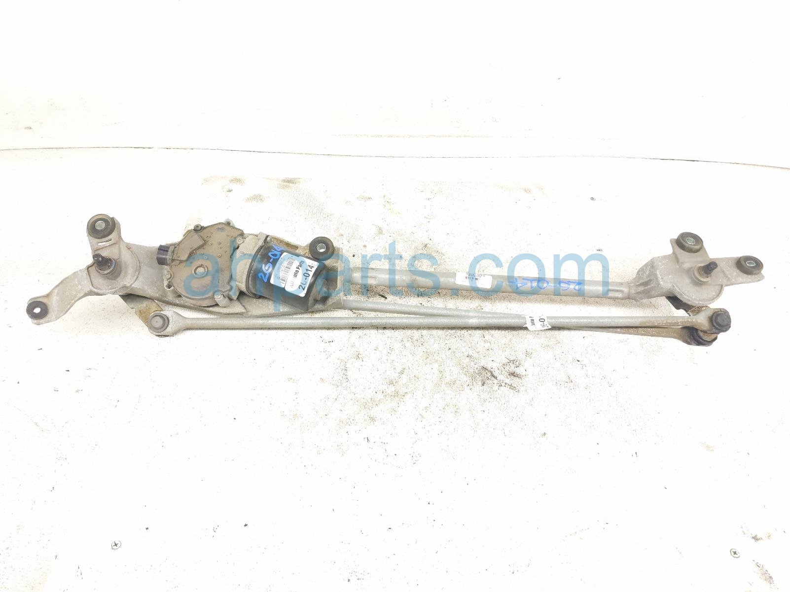 $115 Toyota FRT WINDSHIELD WIPER MOTOR & LINKAGE