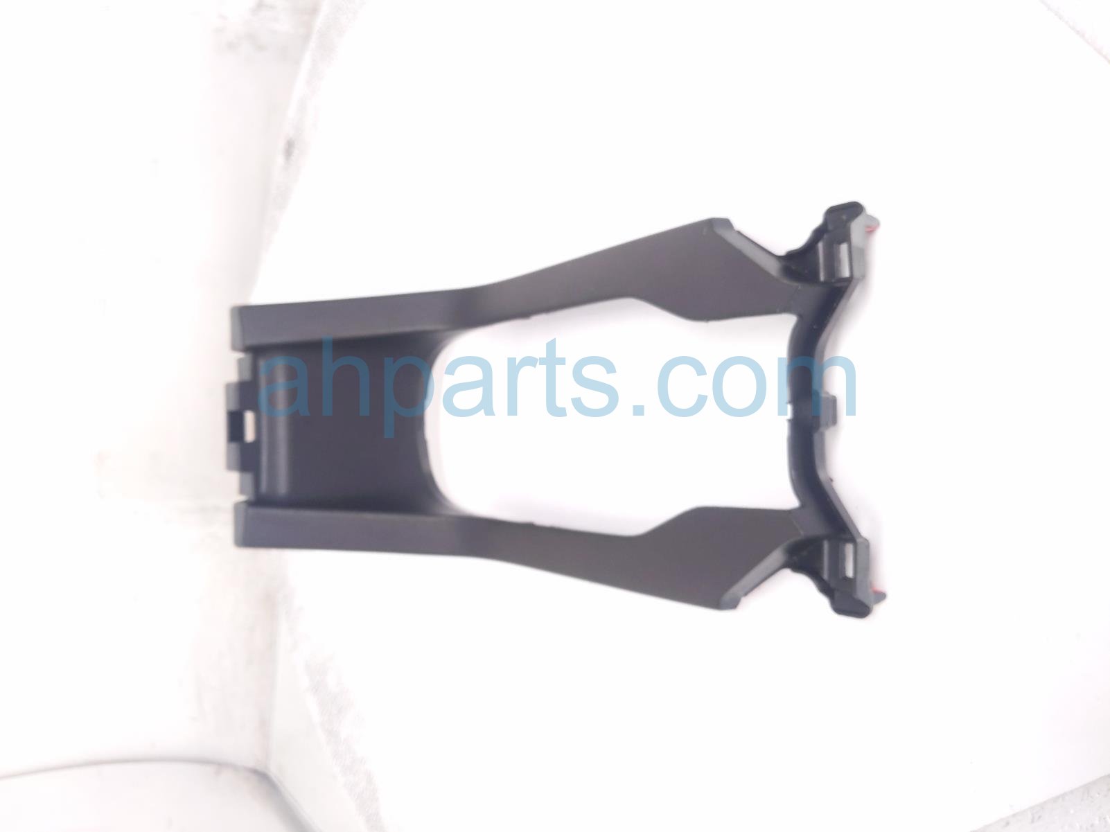 Toyota CENTER CONSOLE REAR GARNISH - GREY