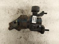 Toyota FRONT ENGINE MOUNT + BRACKET - 3.5L Toyota FRONT ENGINE MOUNT + BRACKET - 3.5L