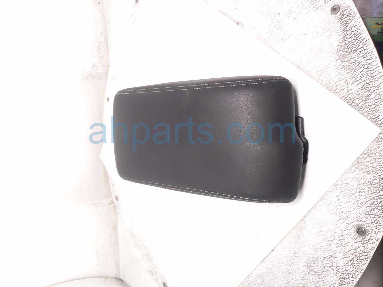 2023 Subaru Ascent Center Console Lid/armrest Grey 92114XC04AVH Replacement 2023 Subaru Ascent Center Console Lid/armrest Grey 92114XC04AVH Replacement thumbnail