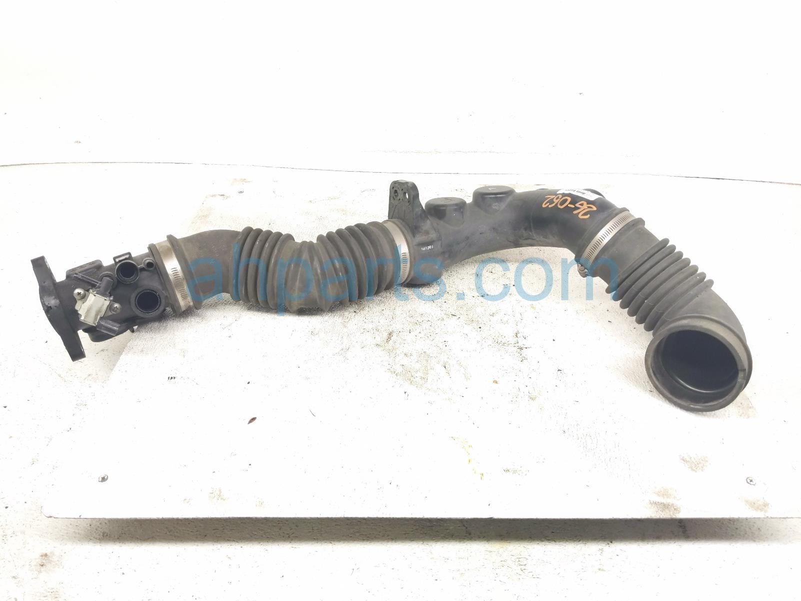 2017 Subaru WRX Air Cleaner Intake Tube W/resonator 46013VA000 Replacement 2017 Subaru WRX Air Cleaner Intake Tube W/resonator 46013VA000 Replacement thumbnail