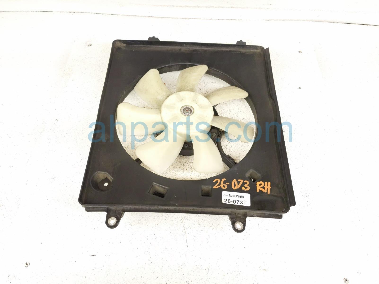 2016 Honda CR V Cooling Ac Condenser Fan Assembly Right 38611 RMX A51 Replacement 2016 Honda CR V Cooling Ac Condenser Fan Assembly Right 38611 RMX A51 Replacement thumbnail