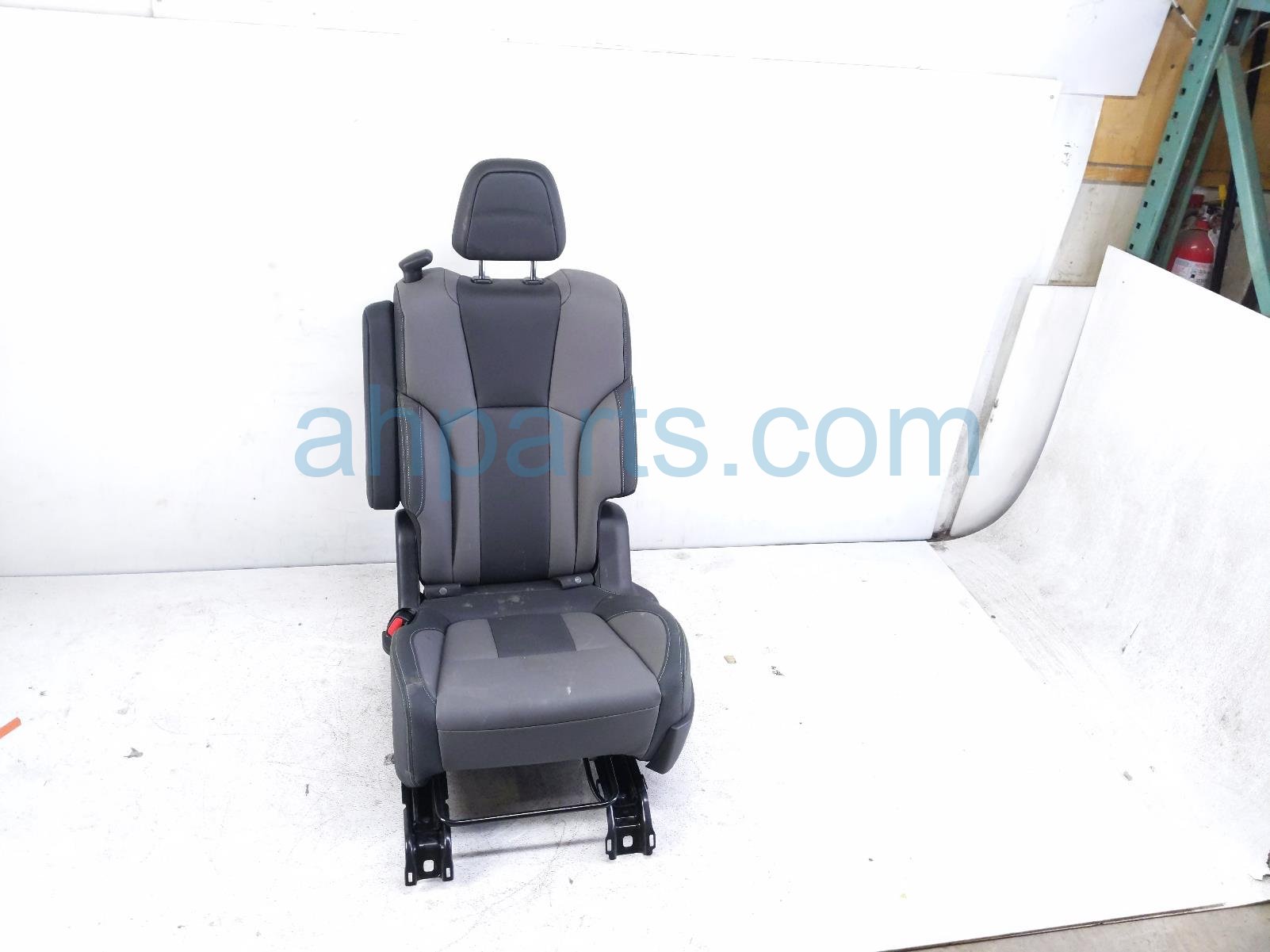 2023 Subaru Ascent Rear / Back (2nd Row) 2nd Row Driver Seat Assy Blk Lthr 64350XC17AVH Replacement 2023 Subaru Ascent Rear / Back (2nd Row) 2nd Row Driver Seat Assy Blk Lthr 64350XC17AVH Replacement thumbnail