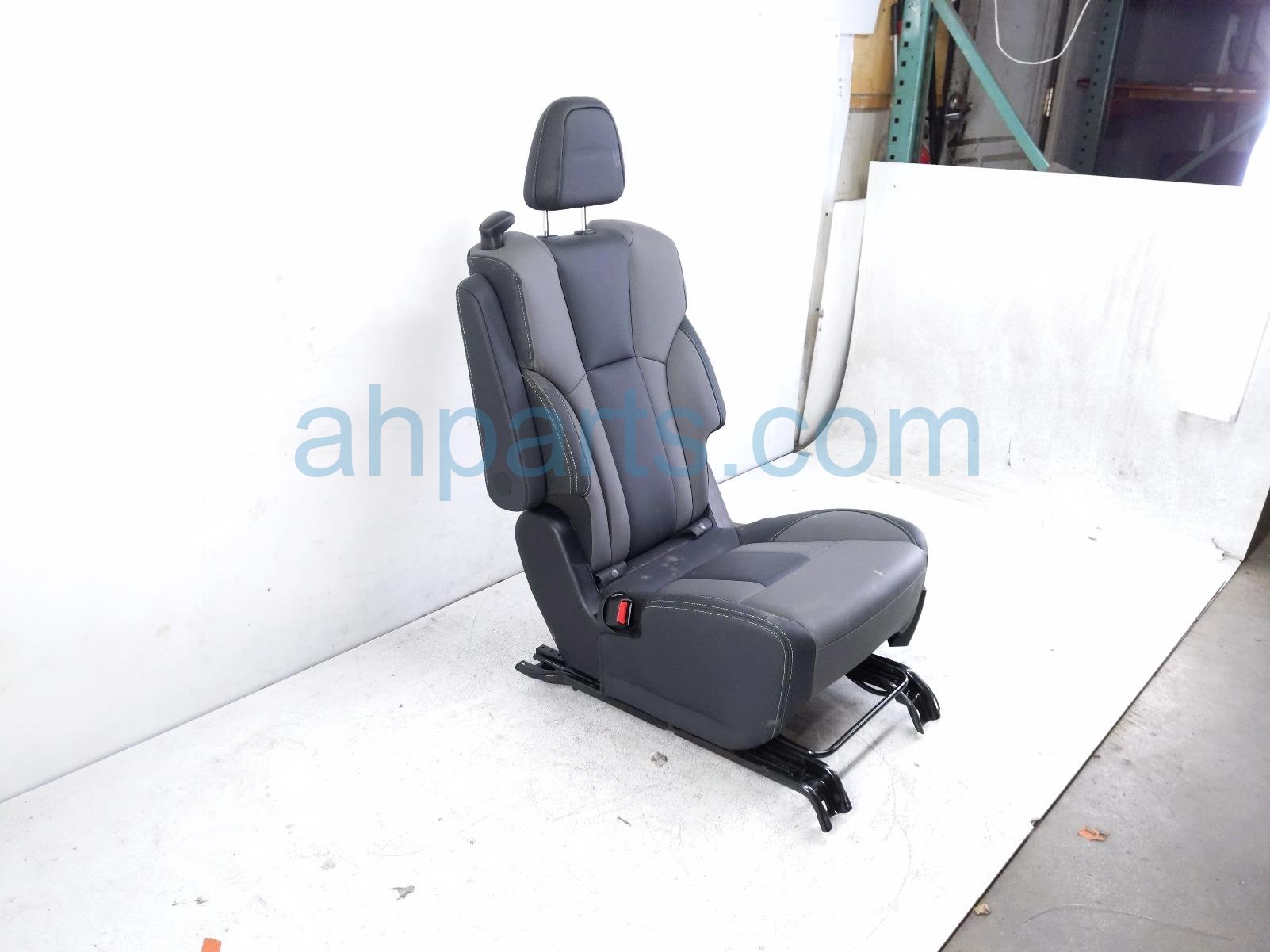 2023 Subaru Ascent Rear / Back (2nd Row) 2nd Row Driver Seat Assy Blk Lthr 64350XC17AVH Replacement 2023 Subaru Ascent Rear / Back (2nd Row) 2nd Row Driver Seat Assy Blk Lthr 64350XC17AVH Replacement thumbnail