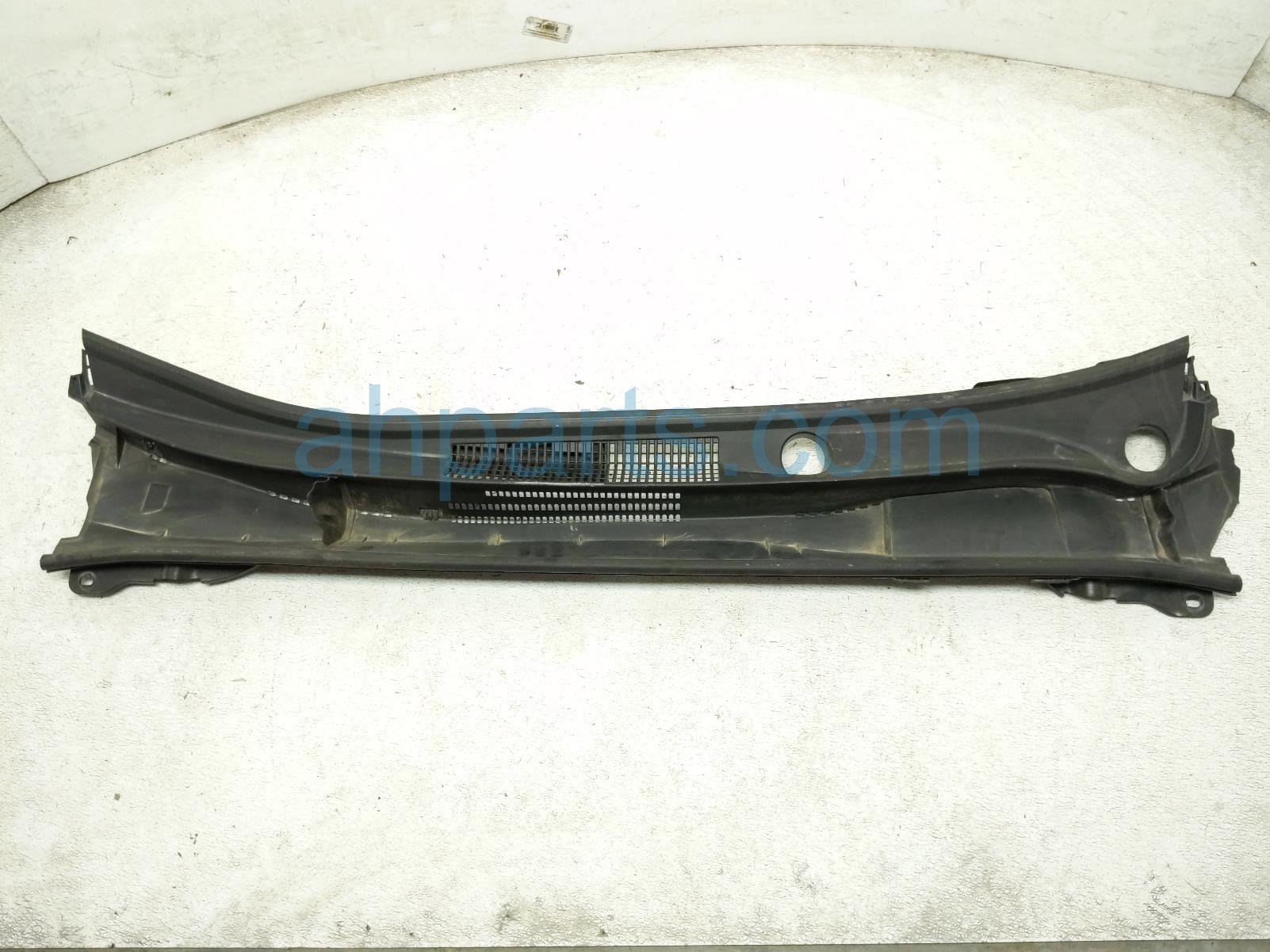 Toyota WINDSHIELD COWL VENT GRILLE PANEL