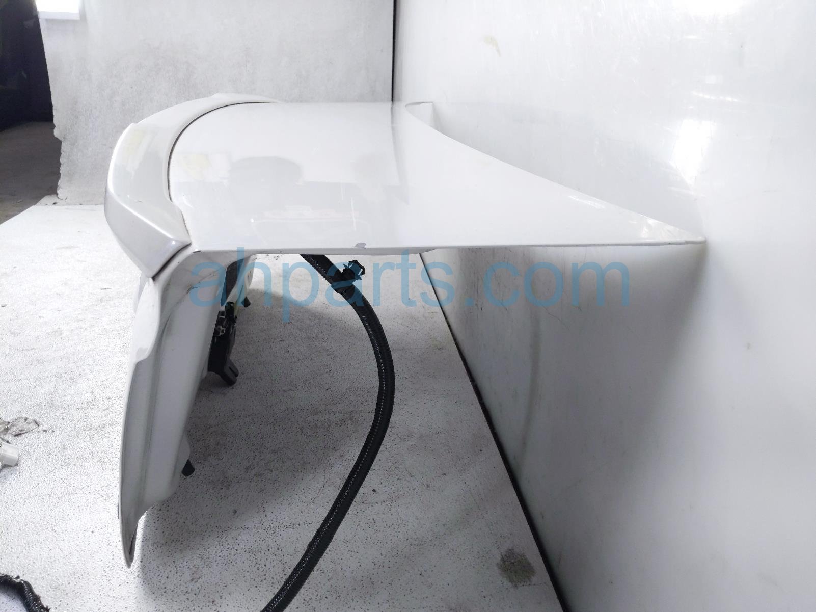 2017 Subaru WRX Trunk / Decklid W/spoiler/cam white 57509VA0509P Replacement 2017 Subaru WRX Trunk / Decklid W/spoiler/cam white 57509VA0509P Replacement thumbnail