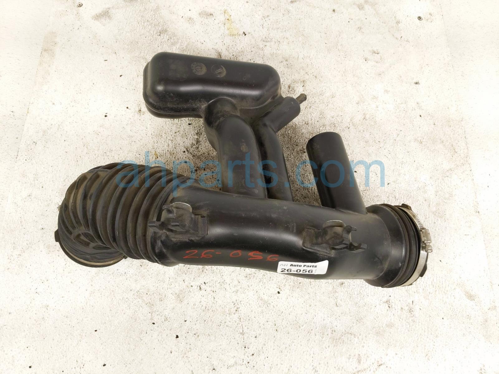 2017 Jeep Wrangler Air Intake Hose Tube W/resonator 4627065AD Replacement 2017 Jeep Wrangler Air Intake Hose Tube W/resonator 4627065AD Replacement thumbnail