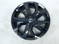 Volkswagen RR/RH WHEEL / RIM - SOME CURB Volkswagen RR/RH WHEEL / RIM - SOME CURB
