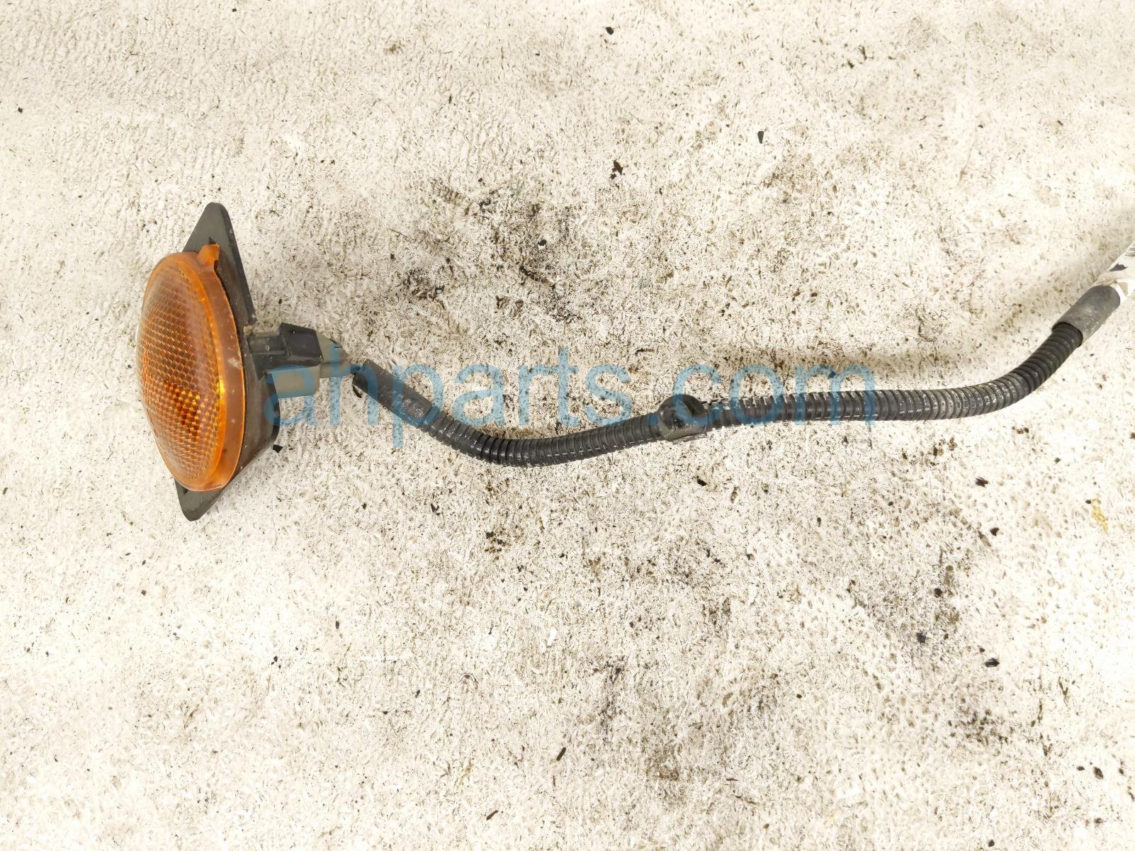 2017 Jeep Wrangler Front Passenger Side Marker Lamp 68274527AA Replacement 2017 Jeep Wrangler Front Passenger Side Marker Lamp 68274527AA Replacement thumbnail