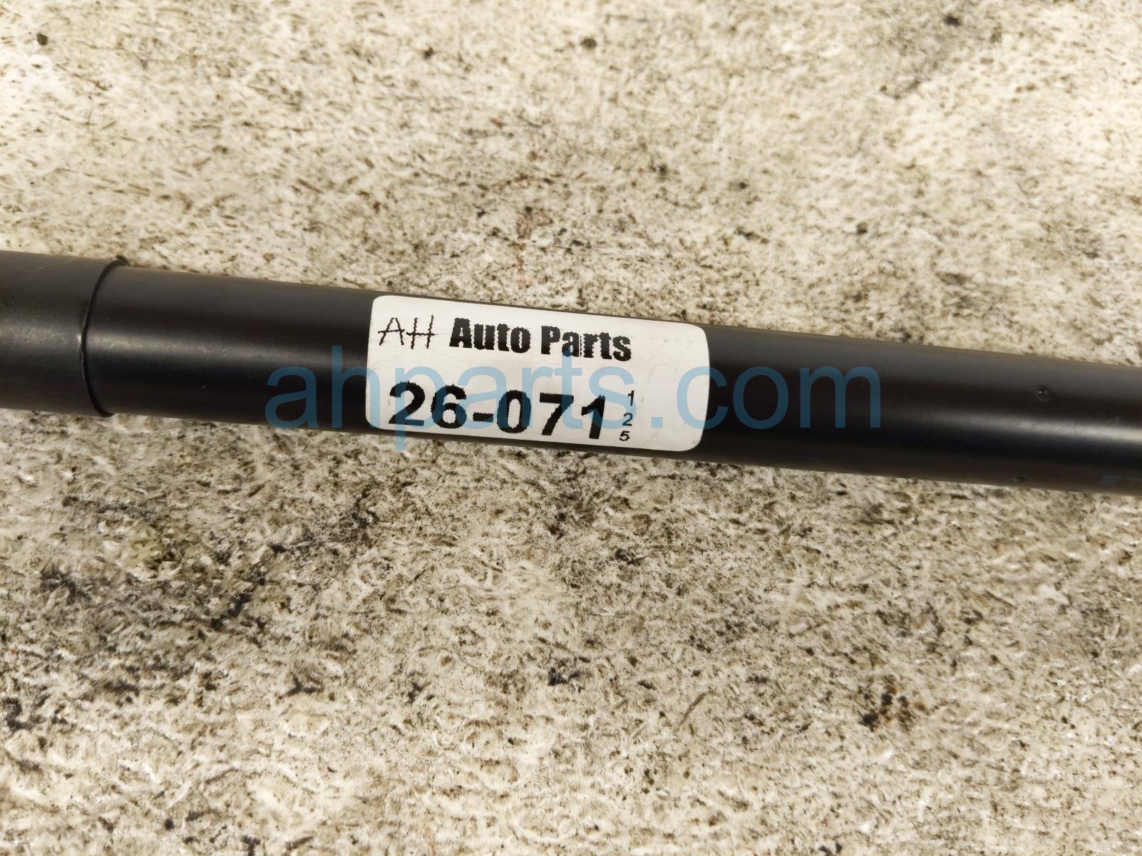 2018 Toyota Rav 4 Rear Driver Tailgate Strut / Lift Cylinder 68960 0R020 Replacement 2018 Toyota Rav 4 Rear Driver Tailgate Strut / Lift Cylinder 68960 0R020 Replacement thumbnail