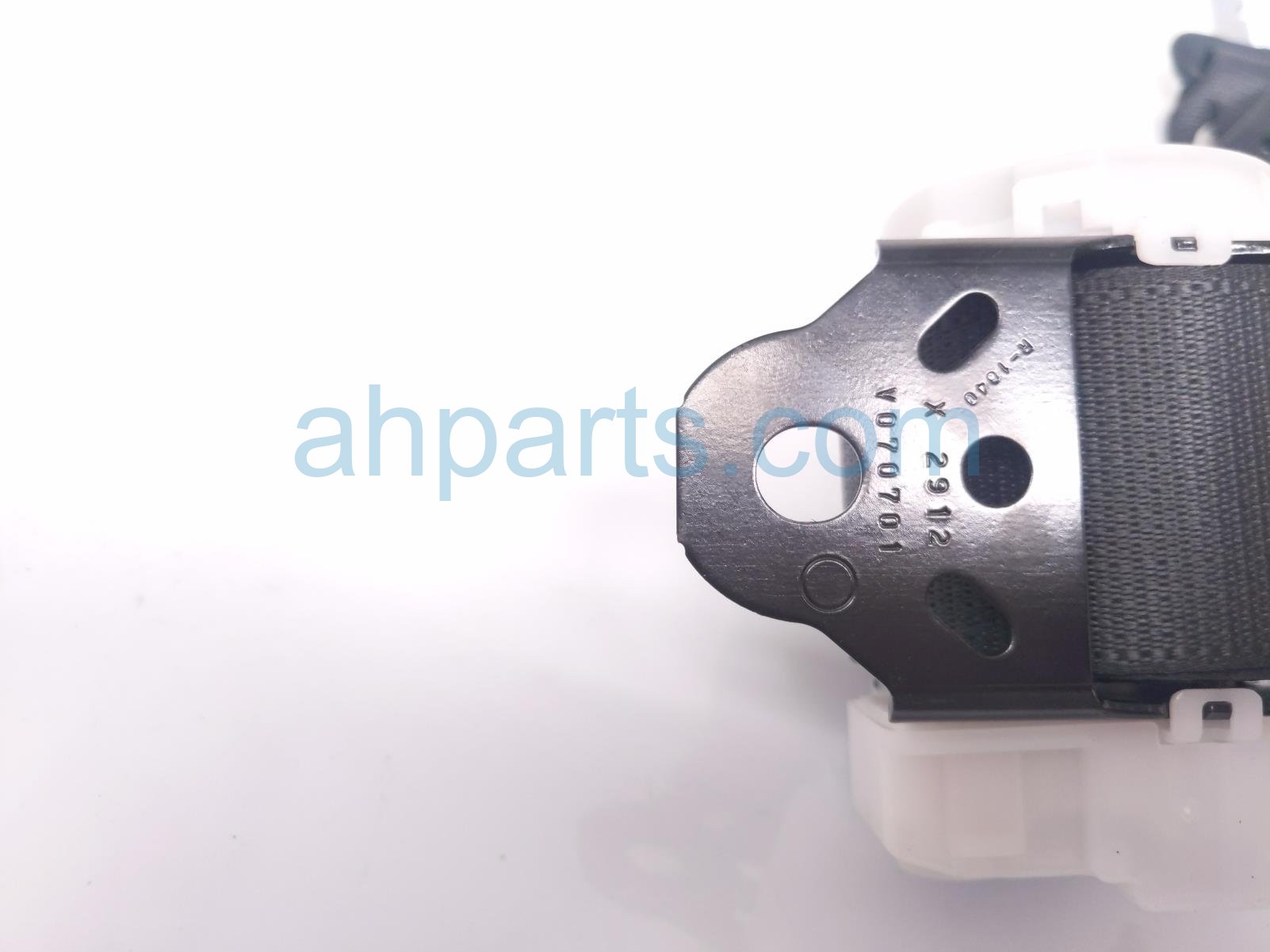 2023 Subaru Ascent Rear Mid Seat Belt Retractor Black 64661XC00EVH Replacement 2023 Subaru Ascent Rear Mid Seat Belt Retractor Black 64661XC00EVH Replacement thumbnail