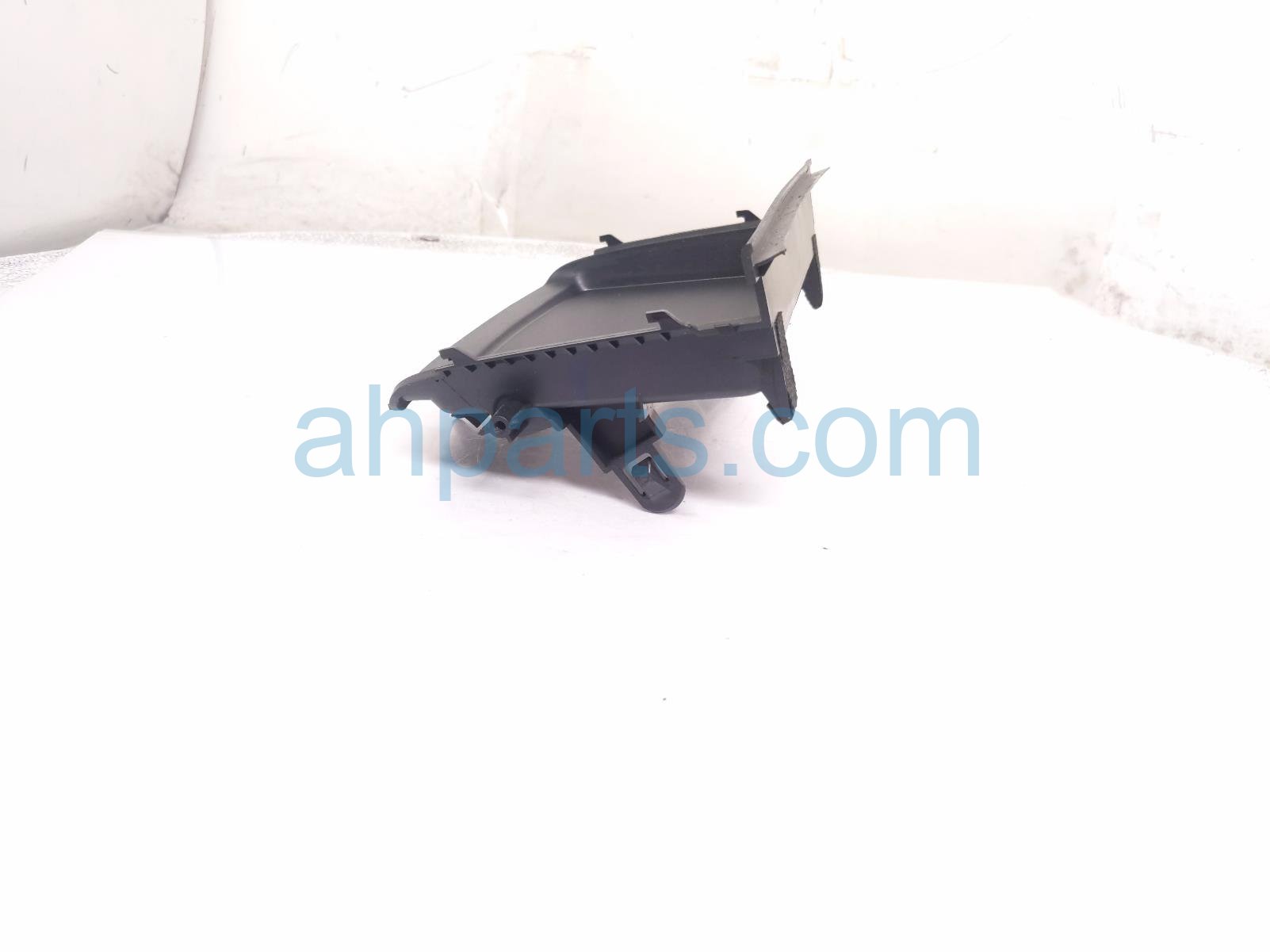 2023 Nissan Rogue Center Console Cubby Tray blk 969A1 6RR0A Replacement 2023 Nissan Rogue Center Console Cubby Tray blk 969A1 6RR0A Replacement thumbnail