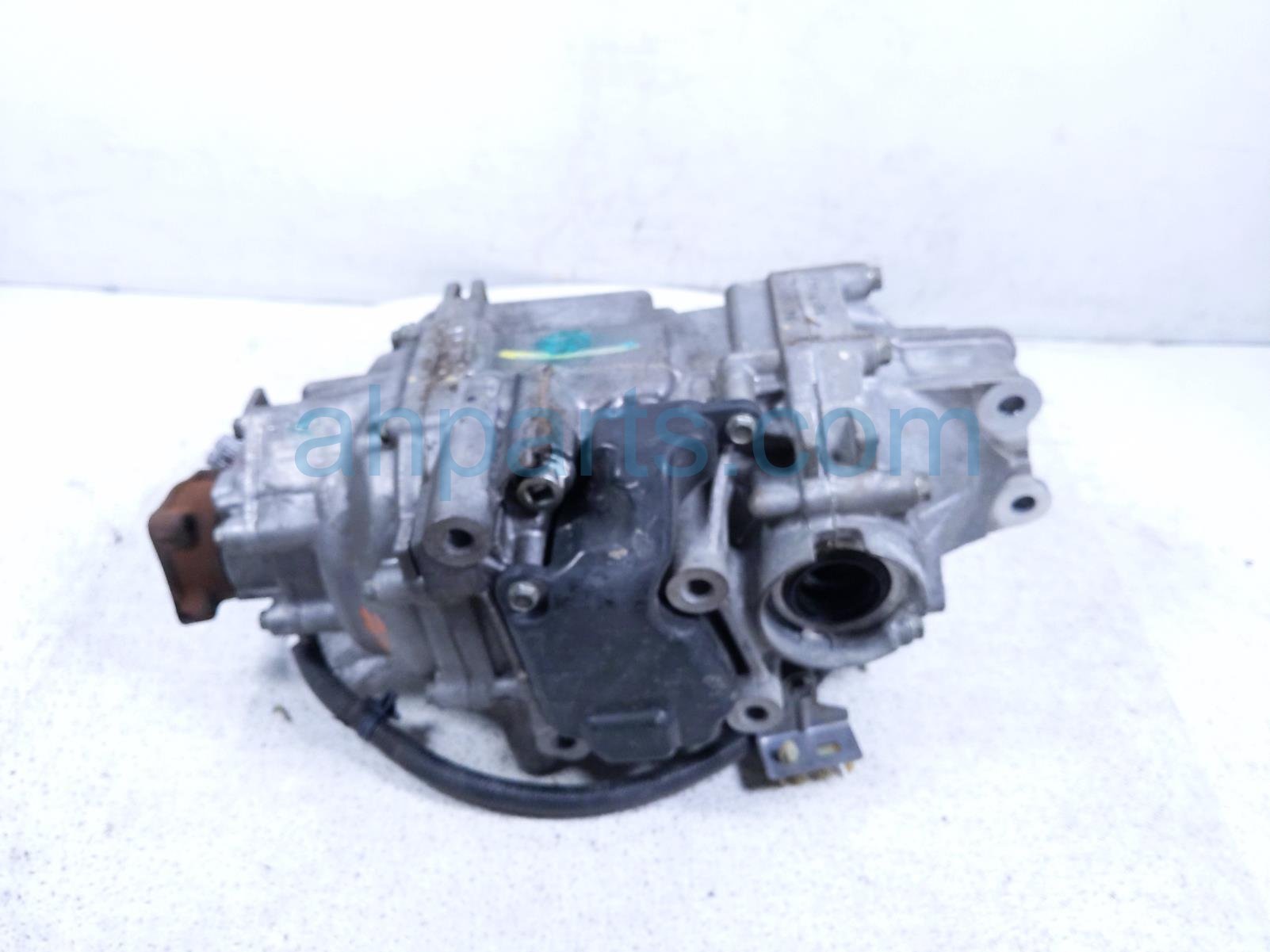 2016 Honda CR V Rear Differential Carrier Assy 41200 R7L A01 Replacement 2016 Honda CR V Rear Differential Carrier Assy 41200 R7L A01 Replacement thumbnail