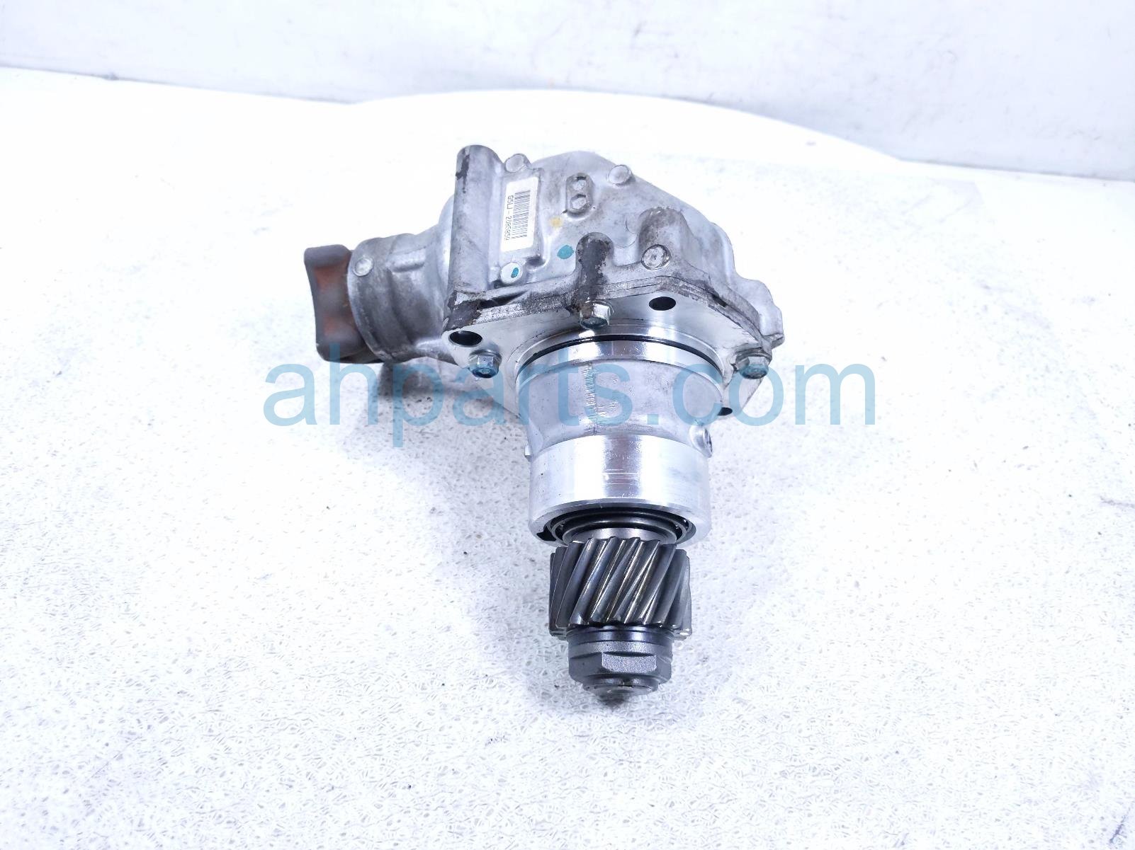 2016 Honda CR V Transfer Case Assy 2.4l Awd 65k 29000 5LJ 010 Replacement 2016 Honda CR V Transfer Case Assy 2.4l Awd 65k 29000 5LJ 010 Replacement thumbnail