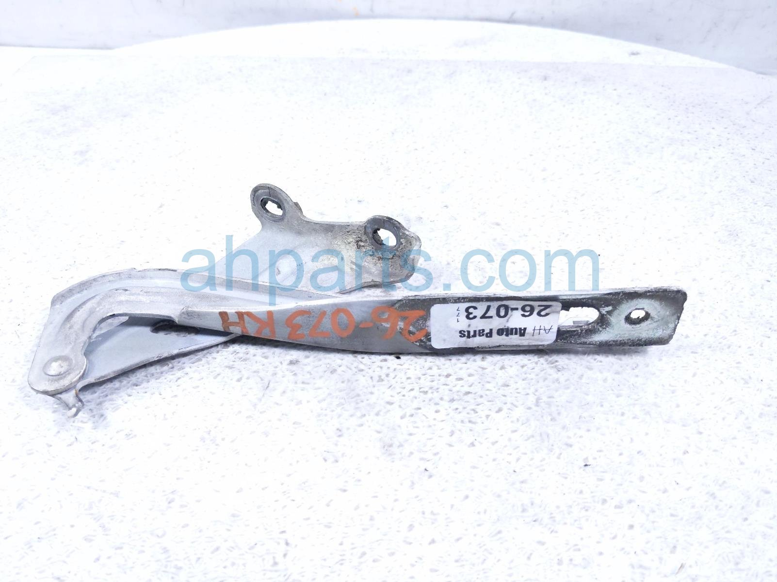 2016 Honda CR V Passenger Hood Hinge White 60120 T0A A00ZZ Replacement 2016 Honda CR V Passenger Hood Hinge White 60120 T0A A00ZZ Replacement thumbnail