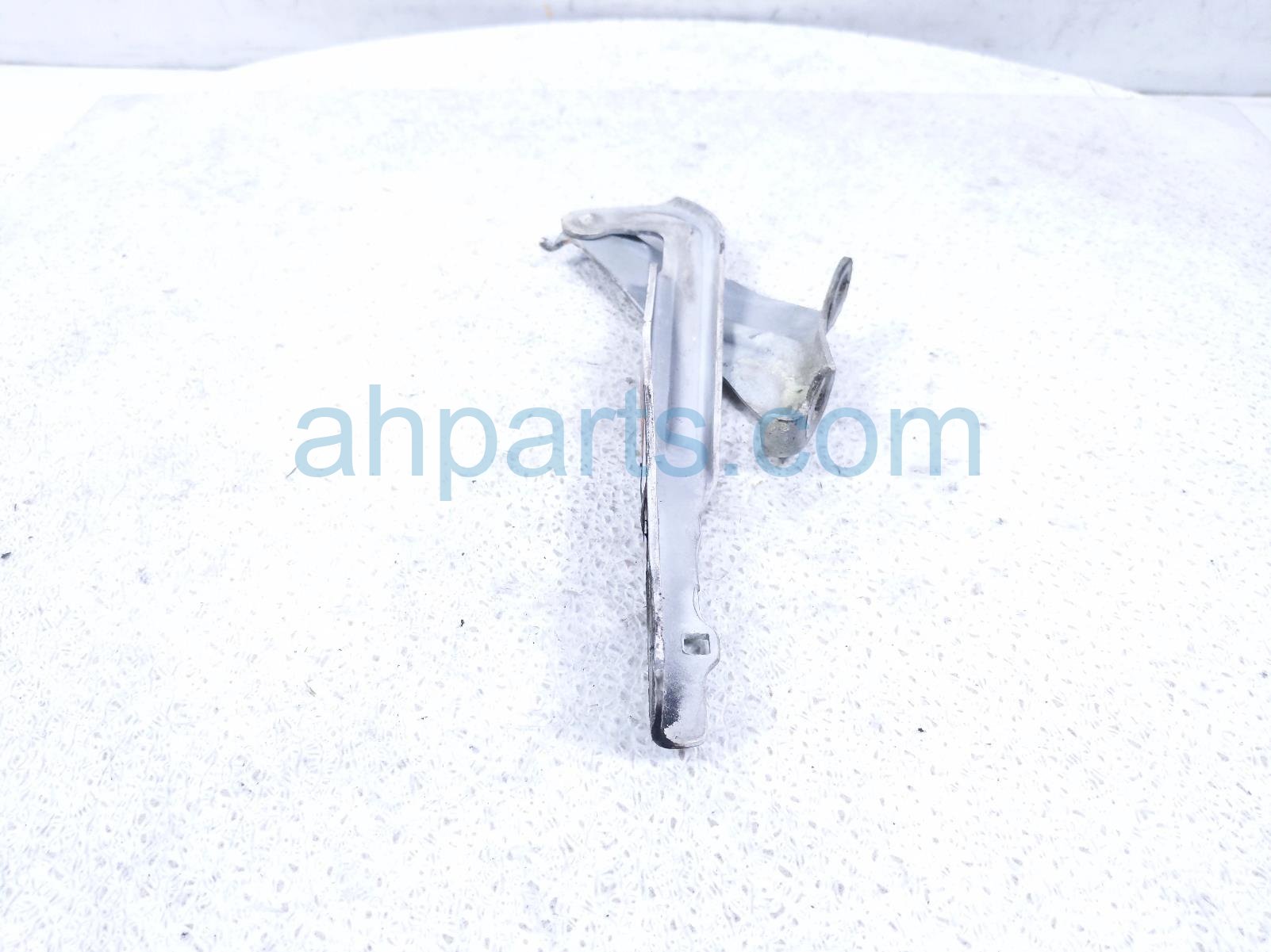 2016 Honda CR V Passenger Hood Hinge White 60120 T0A A00ZZ Replacement 2016 Honda CR V Passenger Hood Hinge White 60120 T0A A00ZZ Replacement thumbnail