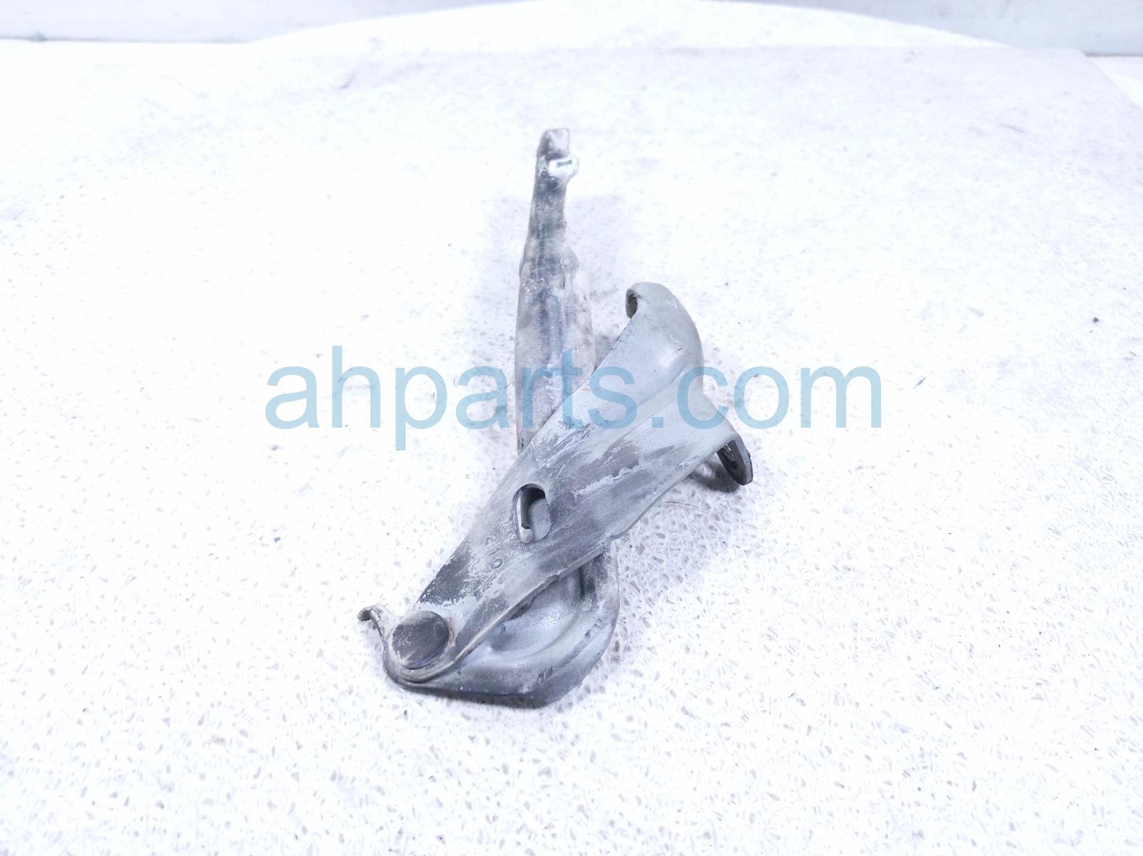 2016 Honda CR V Passenger Hood Hinge White 60120 T0A A00ZZ Replacement 2016 Honda CR V Passenger Hood Hinge White 60120 T0A A00ZZ Replacement thumbnail