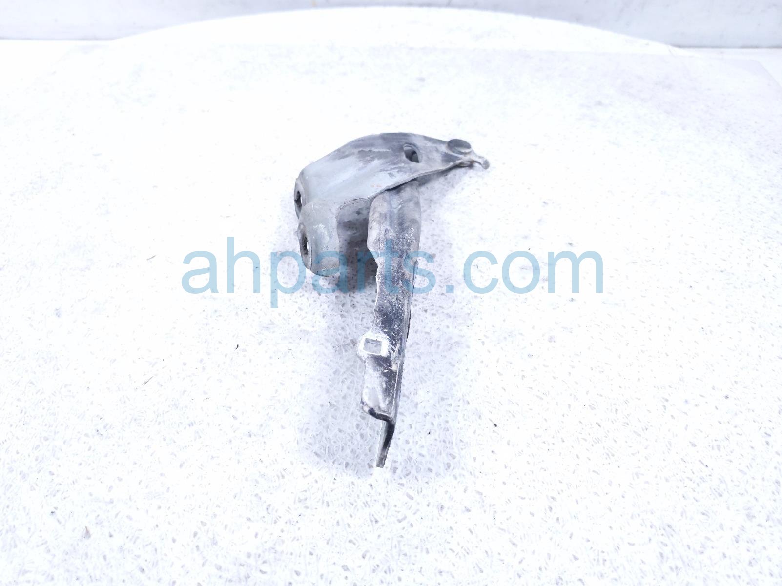 2016 Honda CR V Passenger Hood Hinge White 60120 T0A A00ZZ Replacement 2016 Honda CR V Passenger Hood Hinge White 60120 T0A A00ZZ Replacement thumbnail