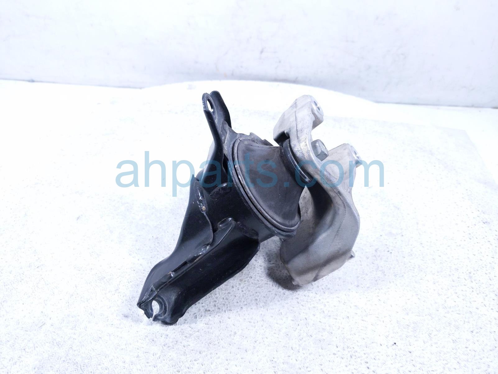2016 Honda CR V Engine/motor Passenger Engine Side Mount 2.4l 50820 T1W A01 Replacement 2016 Honda CR V Engine/motor Passenger Engine Side Mount 2.4l 50820 T1W A01 Replacement thumbnail