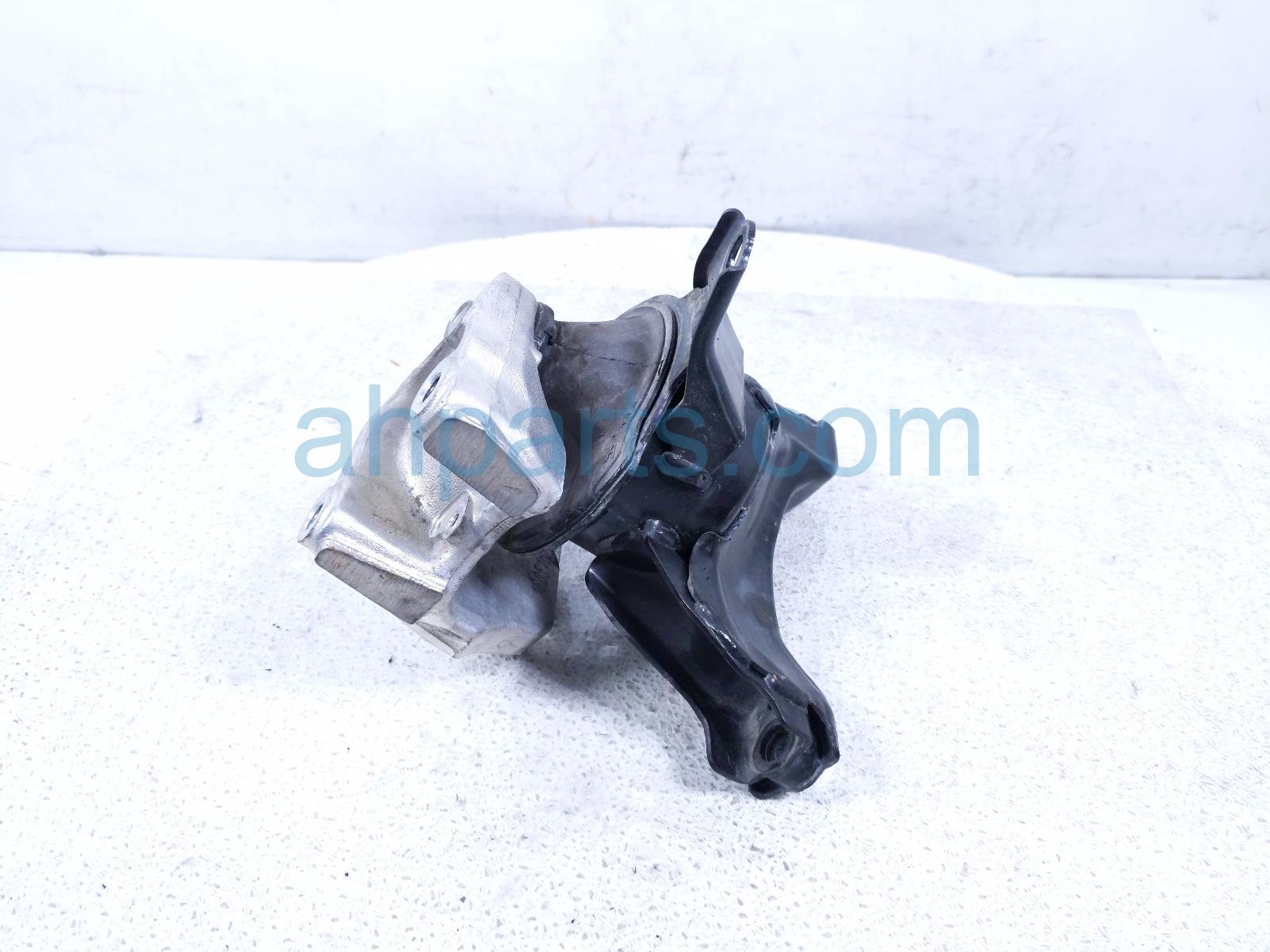 2016 Honda CR V Engine/motor Passenger Engine Side Mount 2.4l 50820 T1W A01 Replacement 2016 Honda CR V Engine/motor Passenger Engine Side Mount 2.4l 50820 T1W A01 Replacement thumbnail