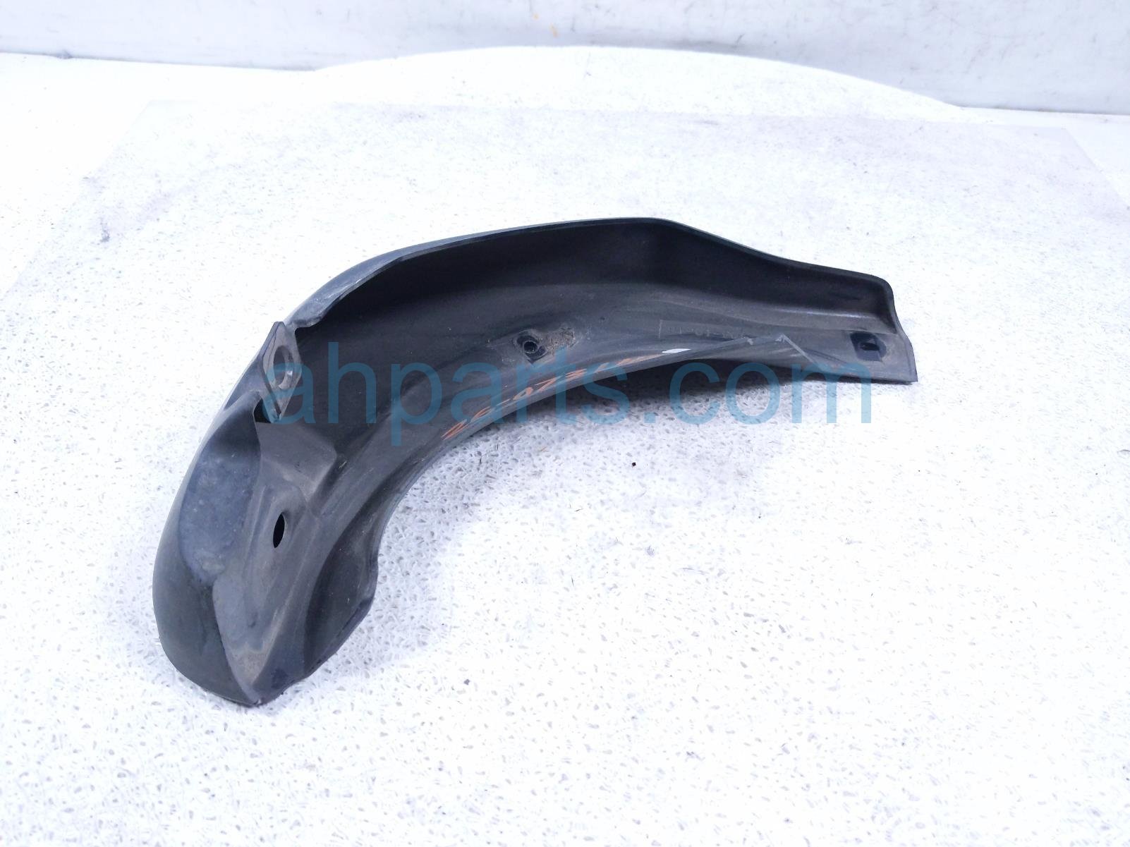 2016 Honda CR V Rear Driver Mud Flap / Splash Guard 08P09 T0A 100R1 Replacement 2016 Honda CR V Rear Driver Mud Flap / Splash Guard 08P09 T0A 100R1 Replacement thumbnail