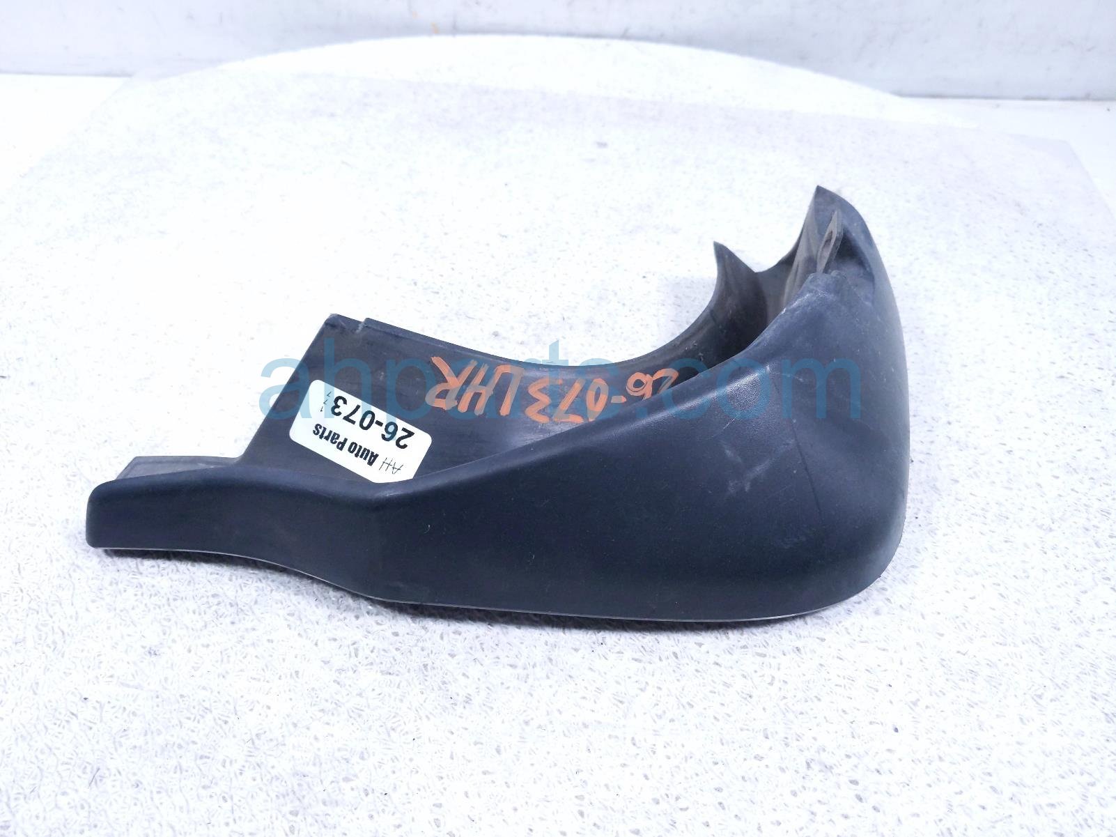 2016 Honda CR V Rear Driver Mud Flap / Splash Guard 08P09 T0A 100R1 Replacement 2016 Honda CR V Rear Driver Mud Flap / Splash Guard 08P09 T0A 100R1 Replacement thumbnail