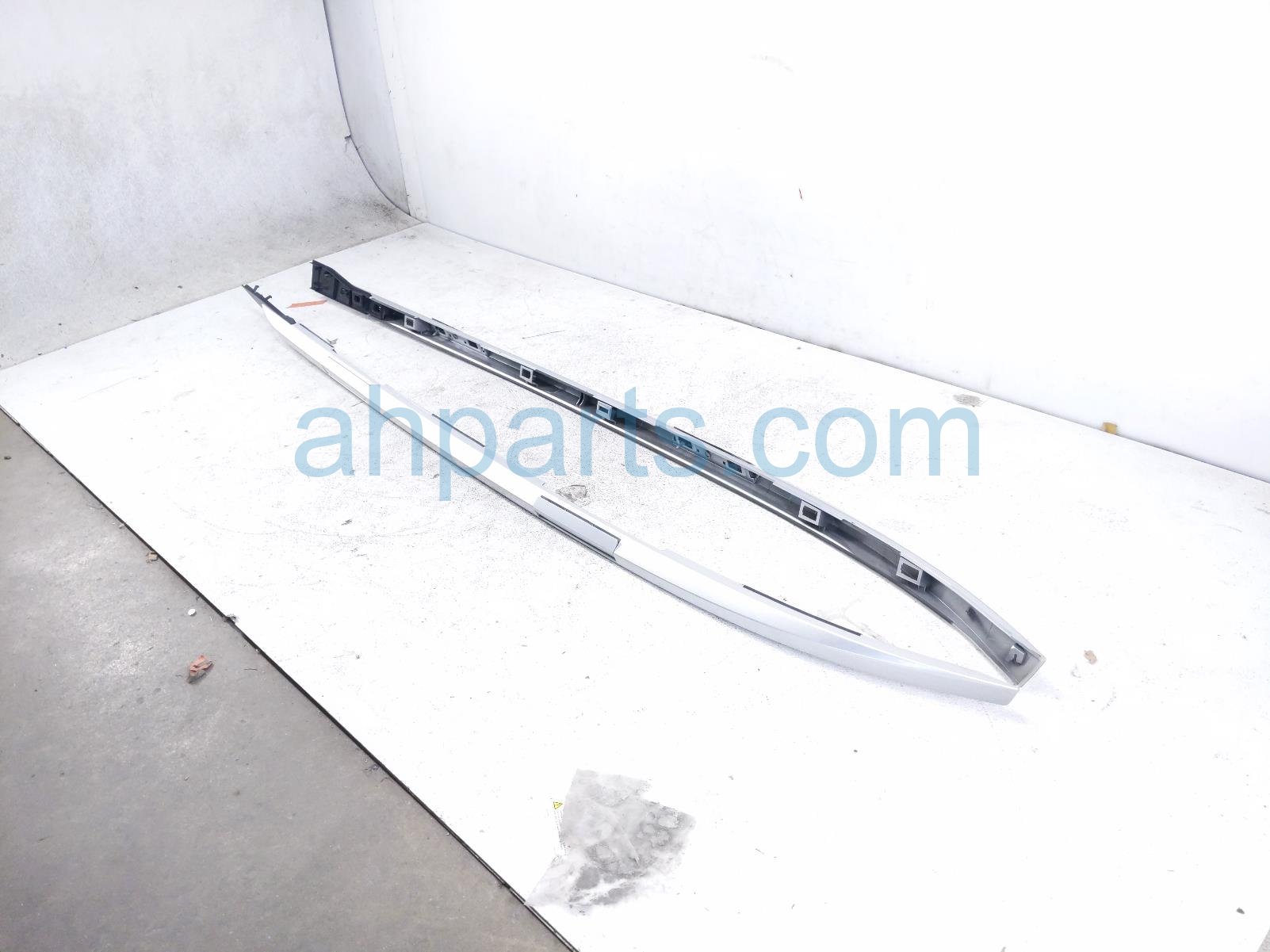 2023 Nissan Rogue Luggage Rack Driver & Passenger Roof Rails Only 73822 6RR0B Replacement 2023 Nissan Rogue Luggage Rack Driver & Passenger Roof Rails Only 73822 6RR0B Replacement thumbnail