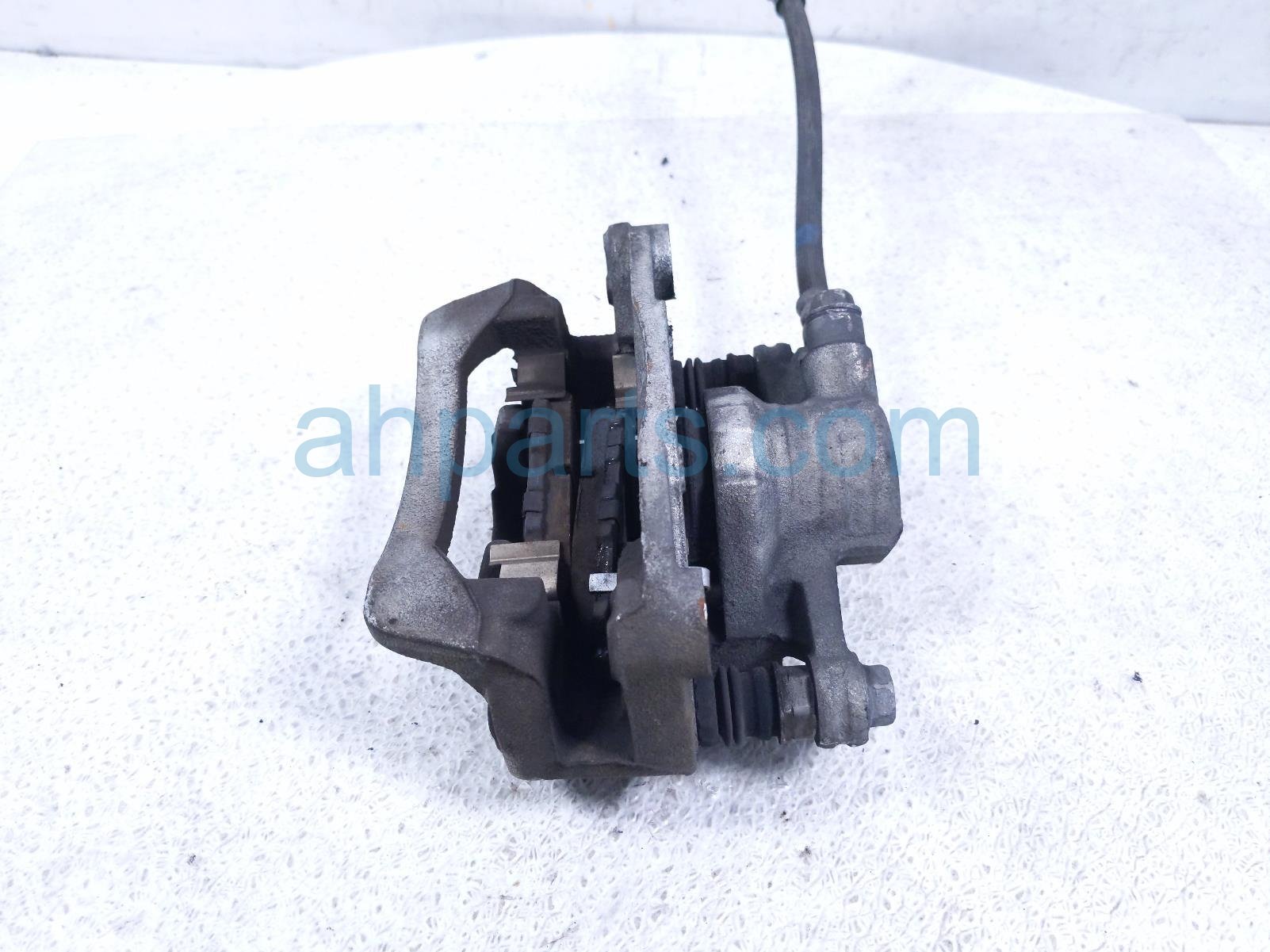 2017 Subaru WRX Core Core Rear Passenger Brake Caliper 26692YC000 Replacement 2017 Subaru WRX Core Core Rear Passenger Brake Caliper 26692YC000 Replacement thumbnail