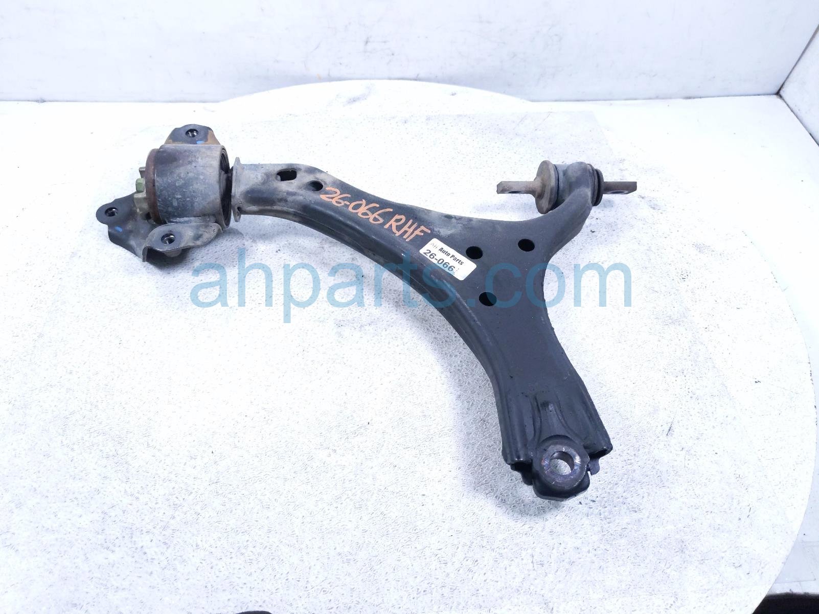 Honda FR/RH LOWER CONTROL ARM