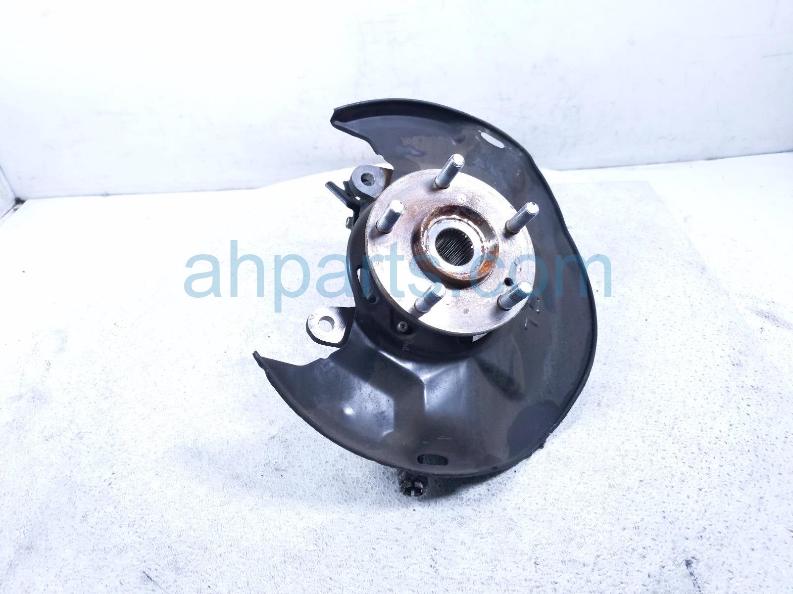Honda FR/LH SPINDLE KNUCKLE HUB