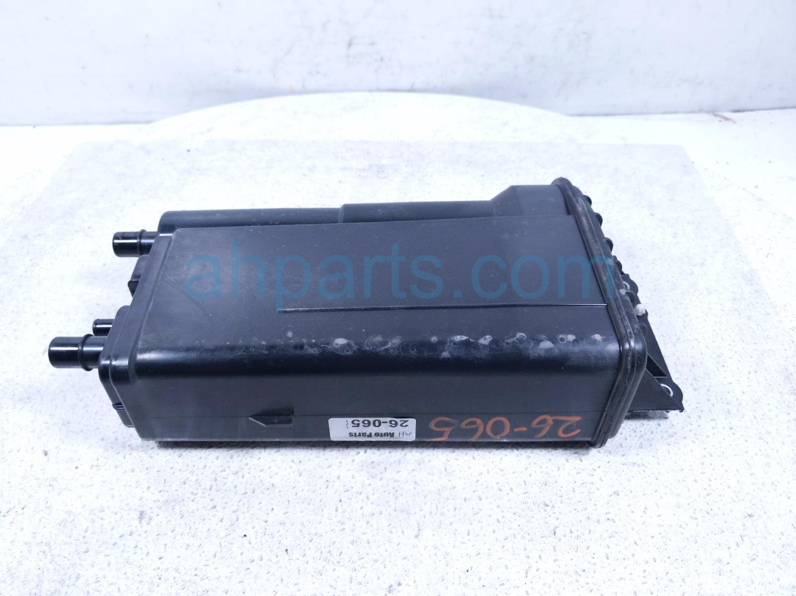 Toyota FUEL VAPOR CHARCOAL CANISTER - 2.0L