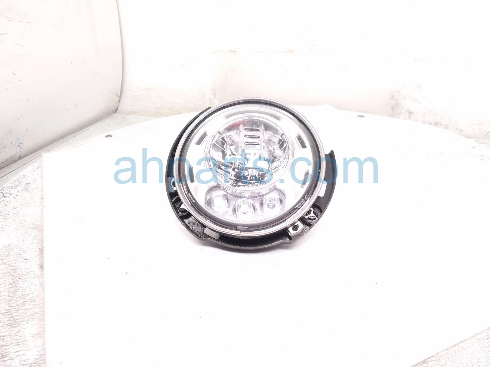 2017 Jeep Wrangler Headlight Passenger Headlamp / Light Led 68366024AA Replacement 2017 Jeep Wrangler Headlight Passenger Headlamp / Light Led 68366024AA Replacement thumbnail