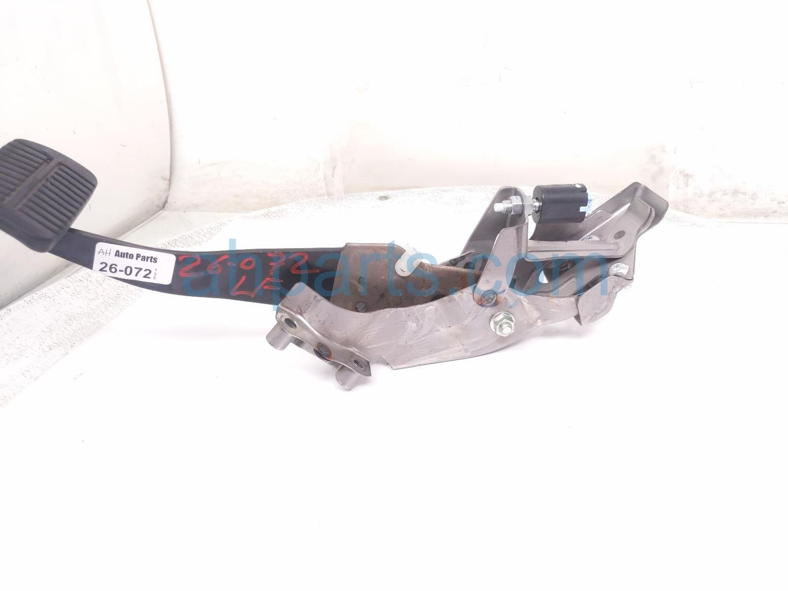2023 Subaru Ascent Brake Pedal Assy Fl 36012XC00B Replacement 2023 Subaru Ascent Brake Pedal Assy Fl 36012XC00B Replacement thumbnail