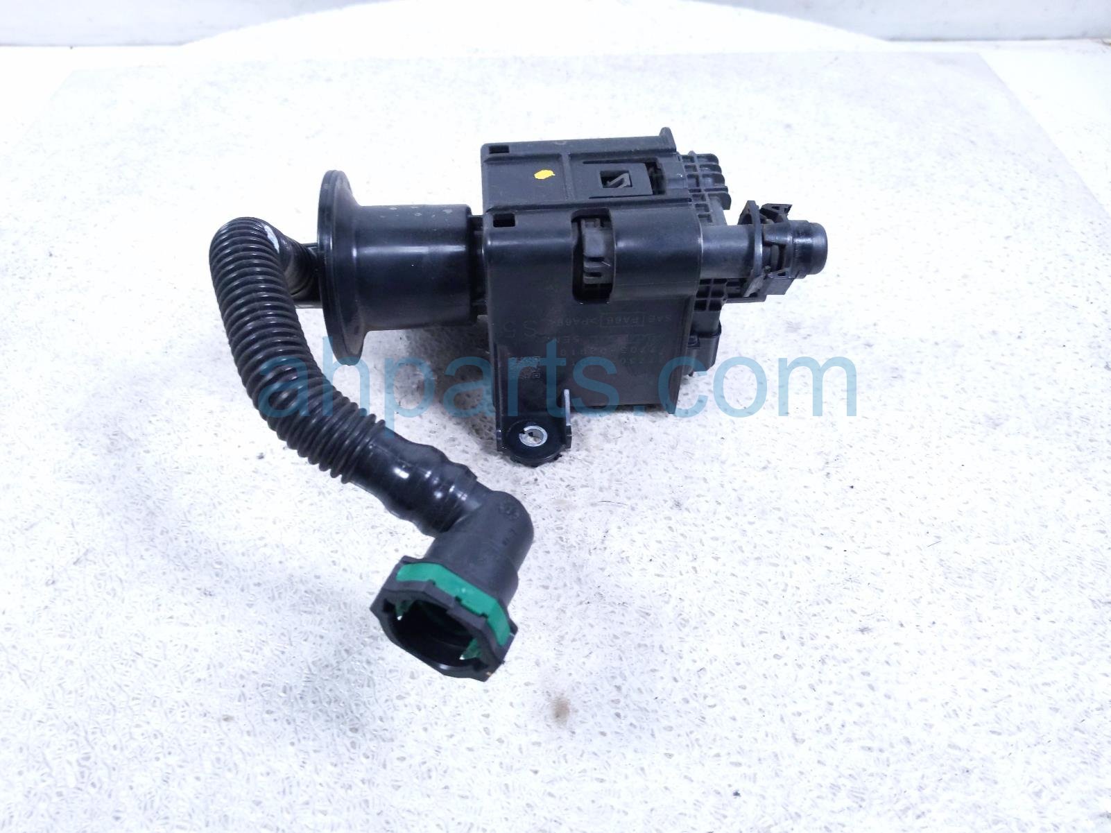 Toyota FUEL VAPOR LEAK DETECTION PUMP