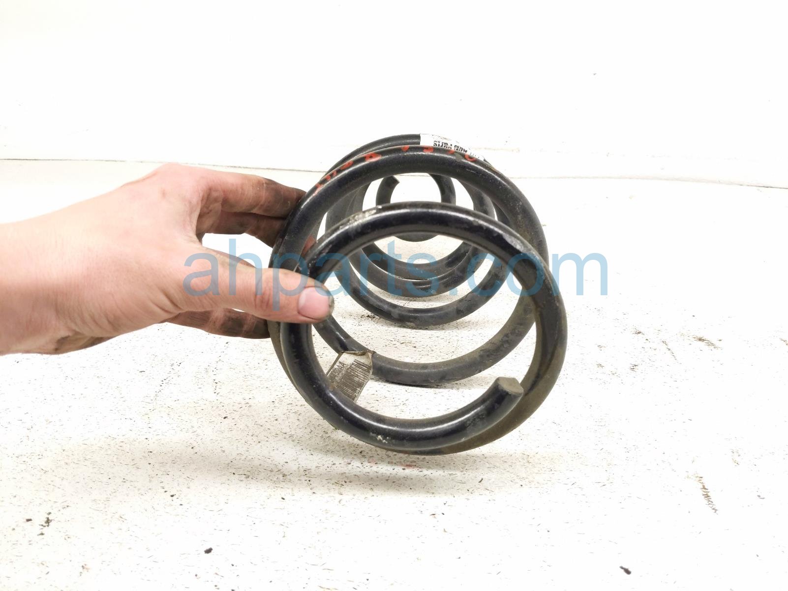 2017 Jeep Wrangler Strut / / Shock Absorber Rear Passenger Coil Spring Rubicon 68004459AA Replacement 2017 Jeep Wrangler Strut / / Shock Absorber Rear Passenger Coil Spring Rubicon 68004459AA Replacement thumbnail