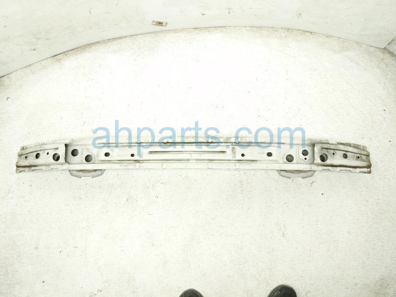 Subaru REAR BUMPER REINFORCEMENT BAR
