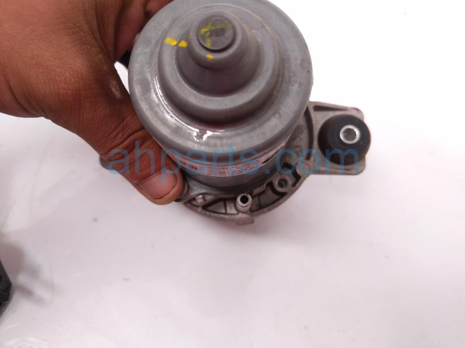 2017 Jeep Wrangler Brake Booster Vacuum Pump 4581586AB Replacement 2017 Jeep Wrangler Brake Booster Vacuum Pump 4581586AB Replacement thumbnail