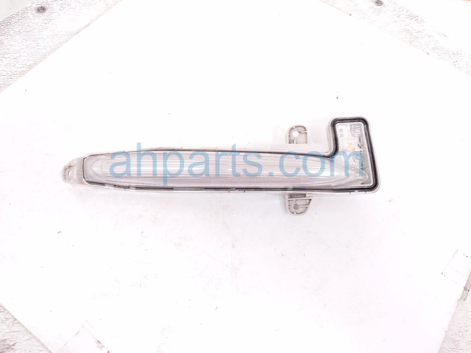 Toyota RH DAYTIME RUNNING LAMP