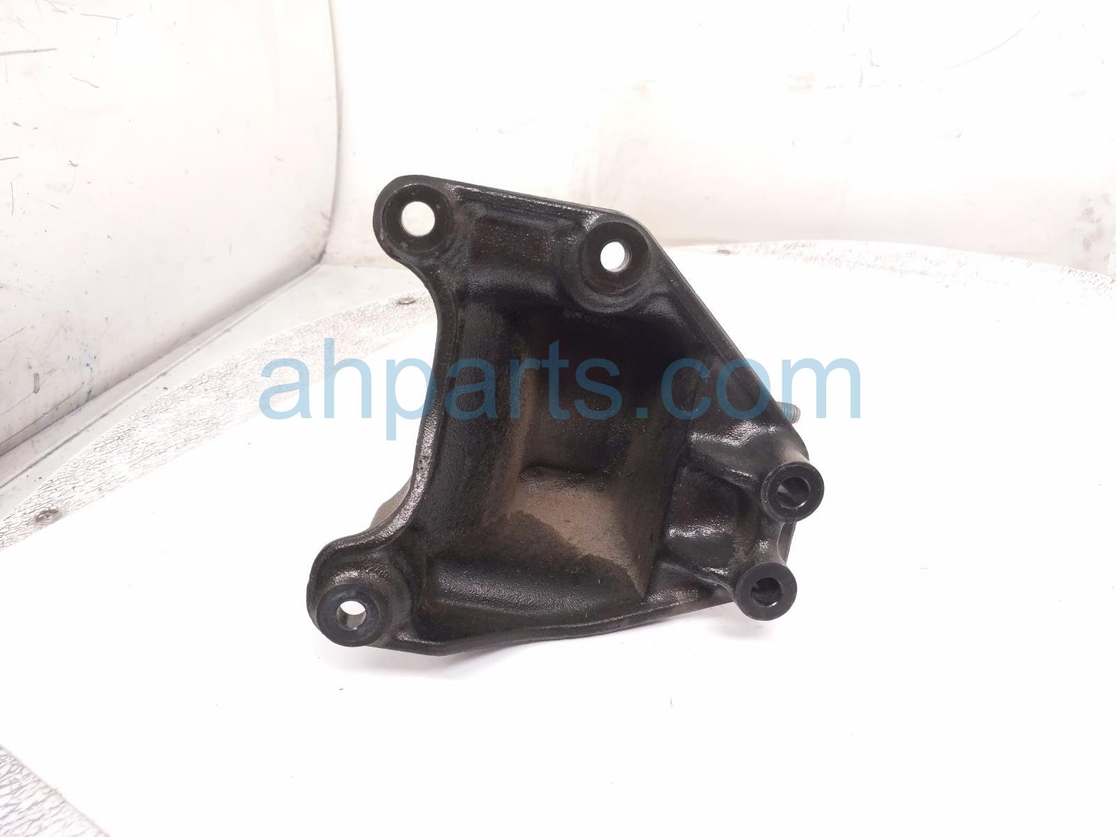 2017 Jeep Wrangler Engine/motor Driver Engine Mount Insulator 3.6l 5147191AC Replacement 2017 Jeep Wrangler Engine/motor Driver Engine Mount Insulator 3.6l 5147191AC Replacement thumbnail