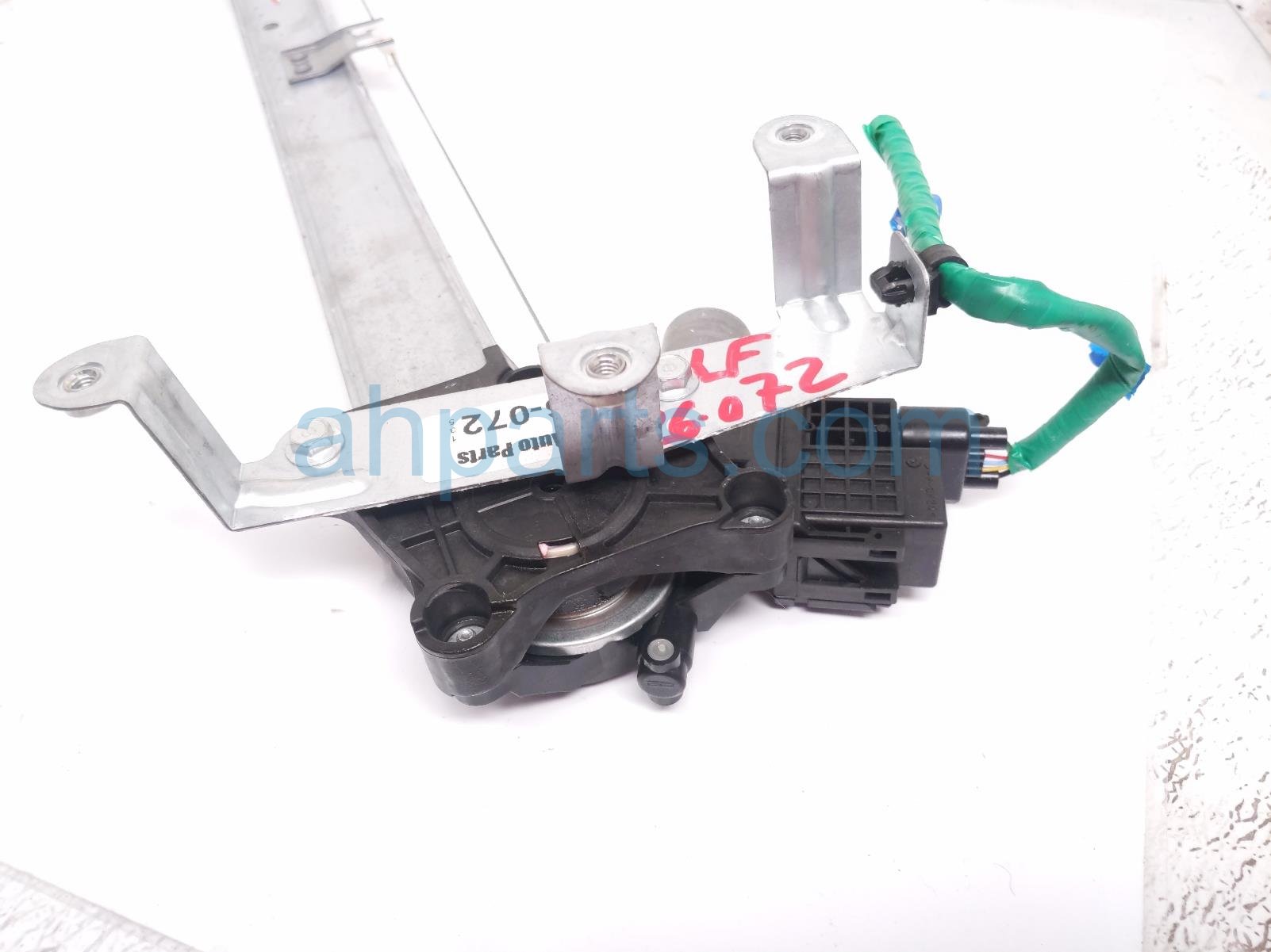 2023 Subaru Ascent Front Driver Window Regulator & Motor 61041XC01A Replacement 2023 Subaru Ascent Front Driver Window Regulator & Motor 61041XC01A Replacement thumbnail