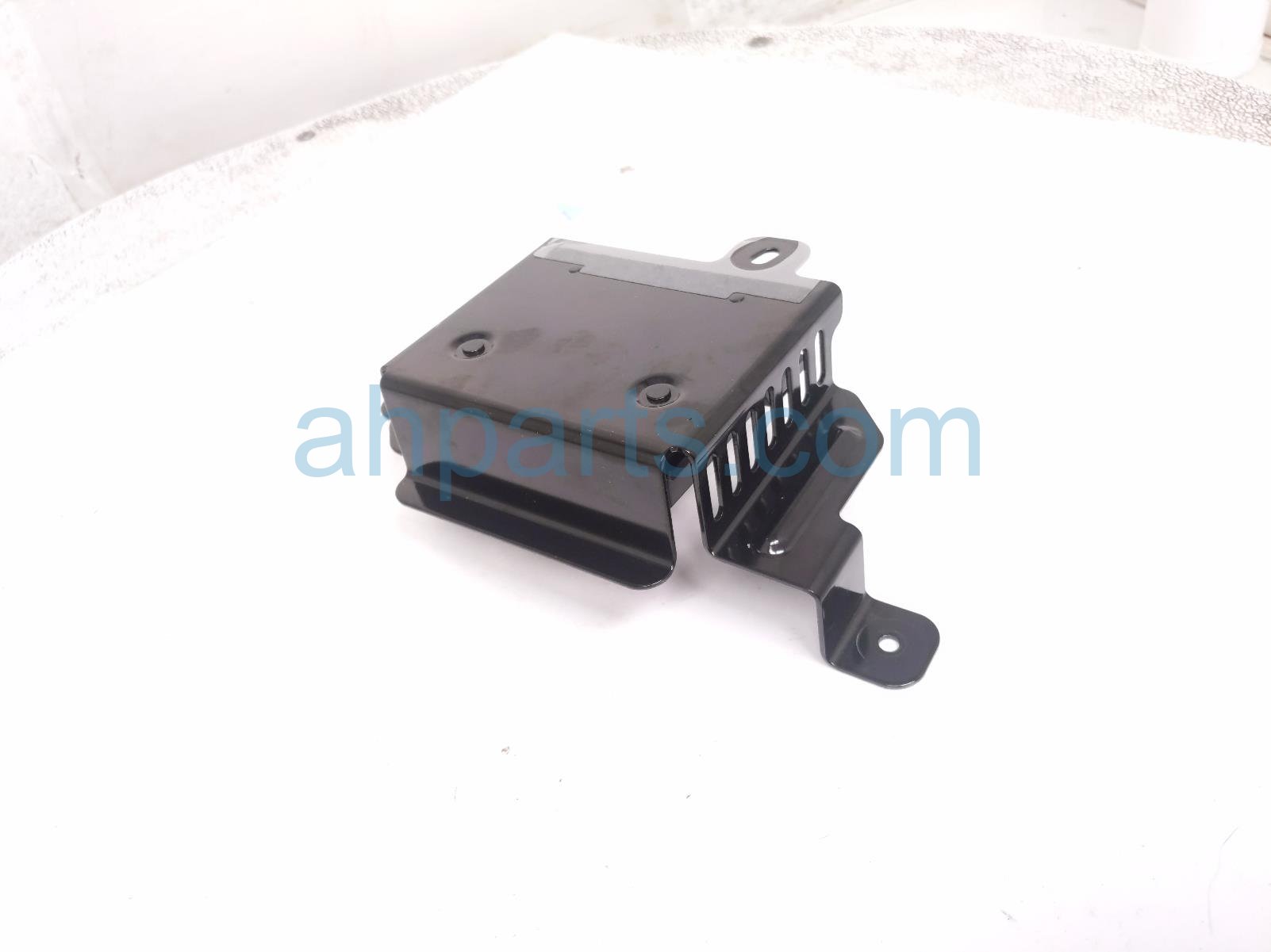 2023 Subaru Ascent Blind Spot Radar Control Module 87631XC02A Replacement 2023 Subaru Ascent Blind Spot Radar Control Module 87631XC02A Replacement thumbnail