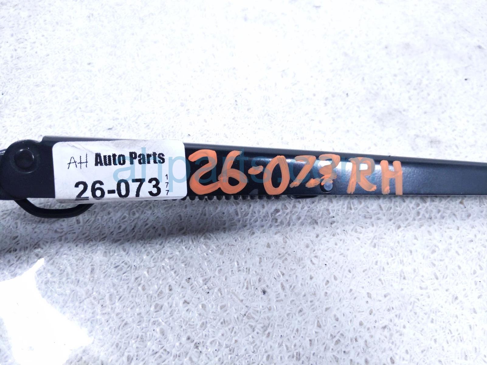 2016 Honda CR V Passenger Windshield Wiper Arm 76610 T0A A01 Replacement 2016 Honda CR V Passenger Windshield Wiper Arm 76610 T0A A01 Replacement thumbnail