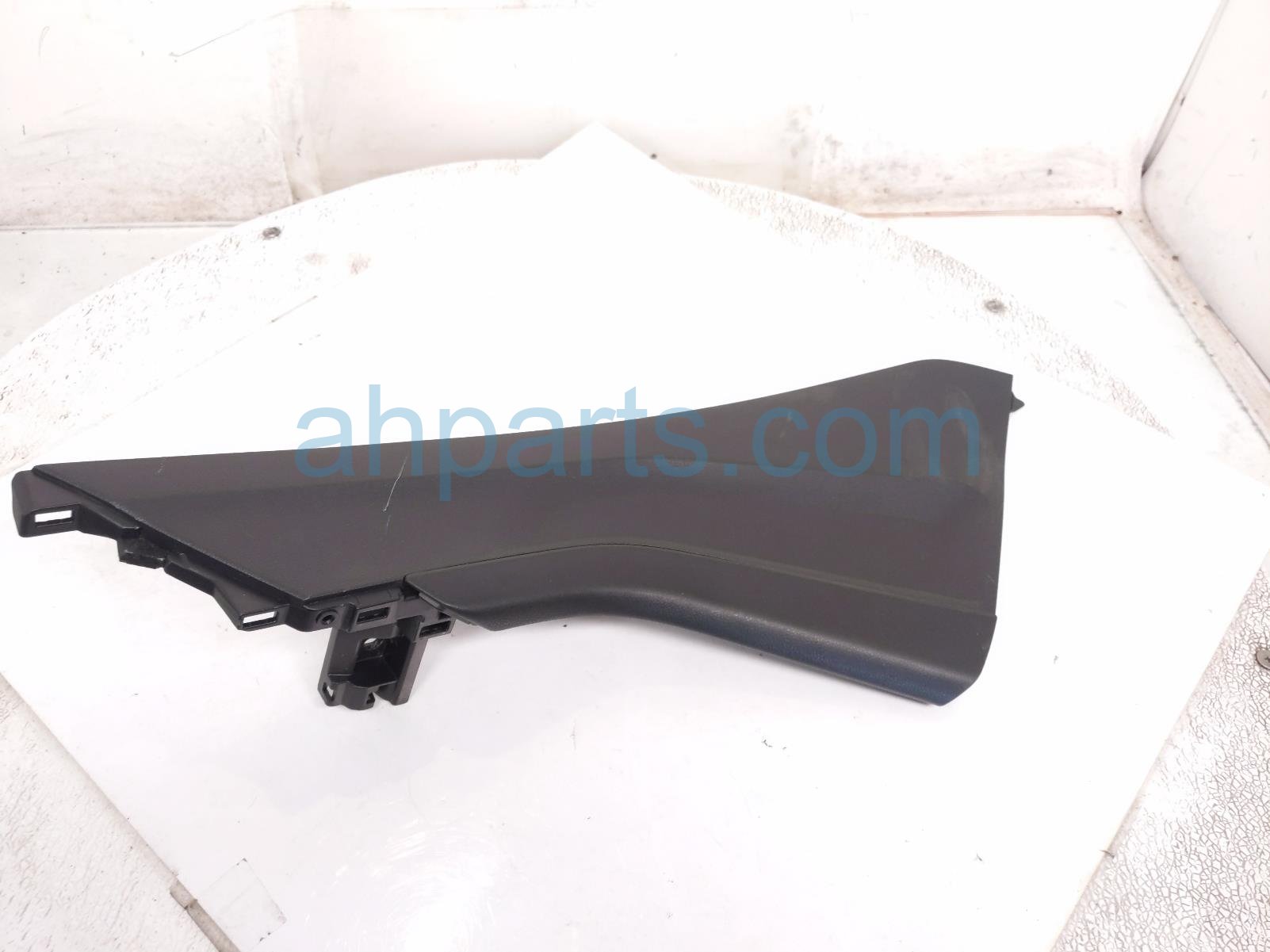 Subaru LH CONSOLE SIDE TRIM PANEL - BLK